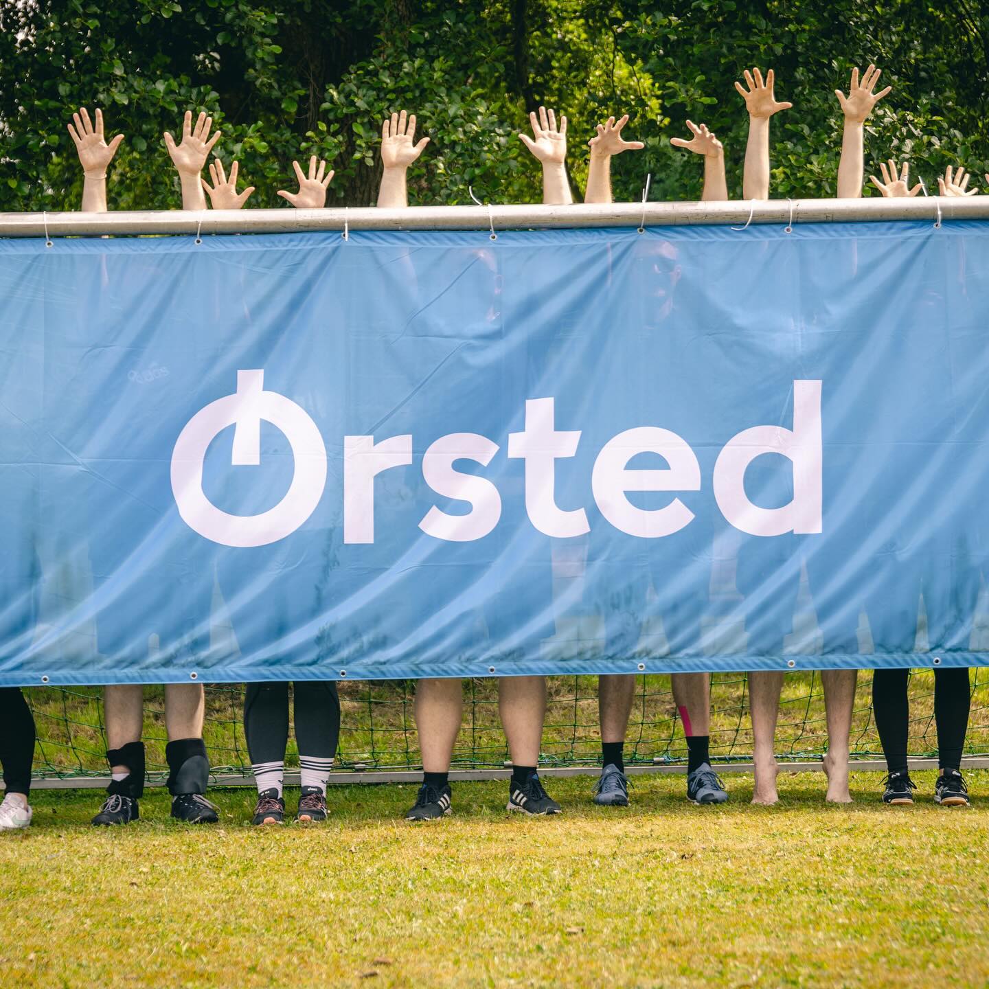 OERSTED
Heute Oersted, früher Ostwind. Unser größter Sponsor, ohne den dieses Turnier nicht funktionieren würde. Seit nun mehr als 10 Jahren können wir auf die zuverlässige Zusammenarbeit mit dem Energieunternehmen zählen. Die Kommunikation und Absprachen laufen reibungslos und orientieren sich stets am Fortbestand unserer Veranstaltung. Wir sagen DANKE für die großartige Unterstützung!
#oersted #energie #volleympics
