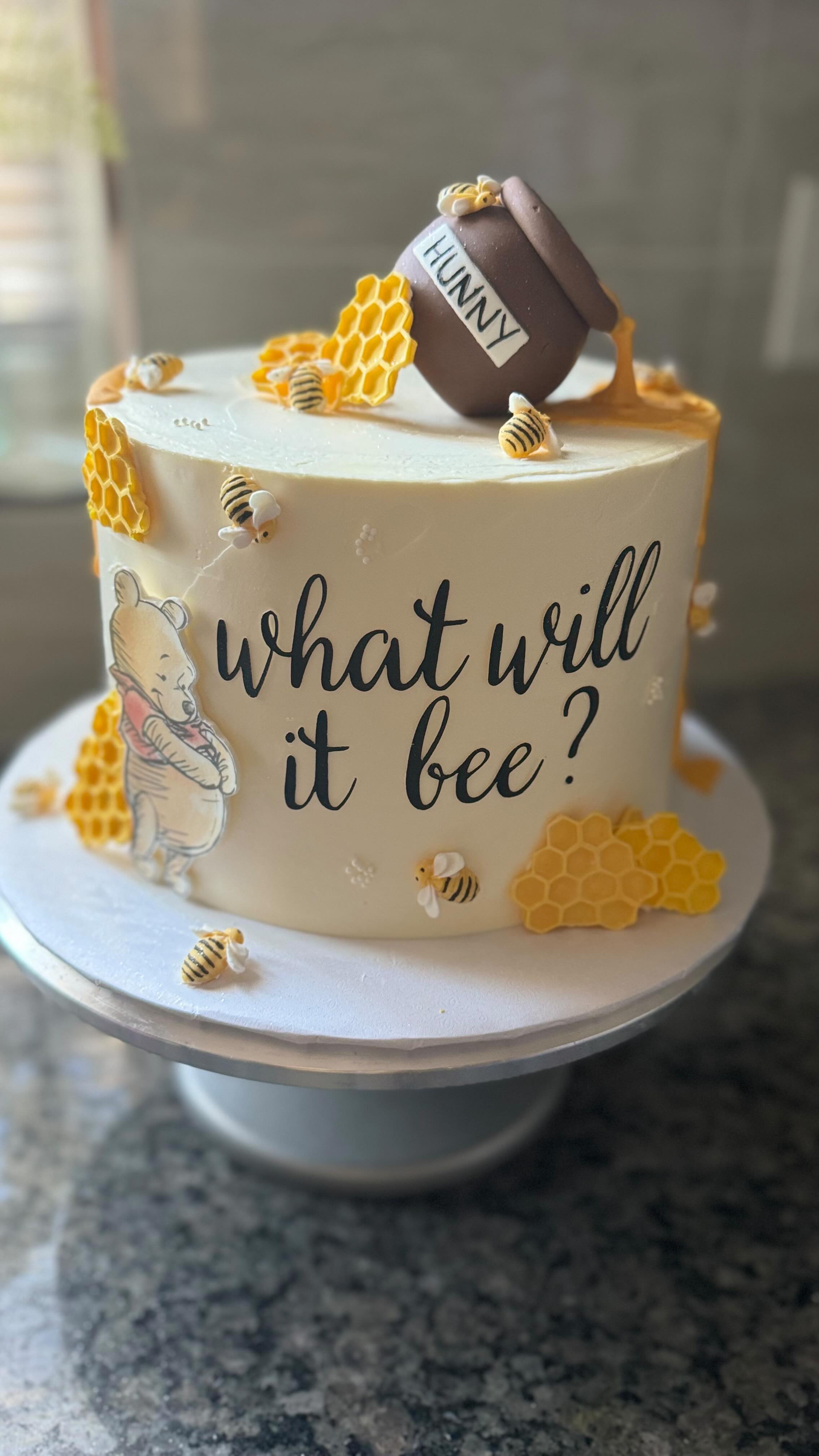 What will it bee? 🐝🍯✨
The sweetest cake, for the sweetest mommy and daddy to be!!🥹✨
#genderrevealcake
#babyshowercake
#statenislandbakery
#nycbaker
#whatwillitbee