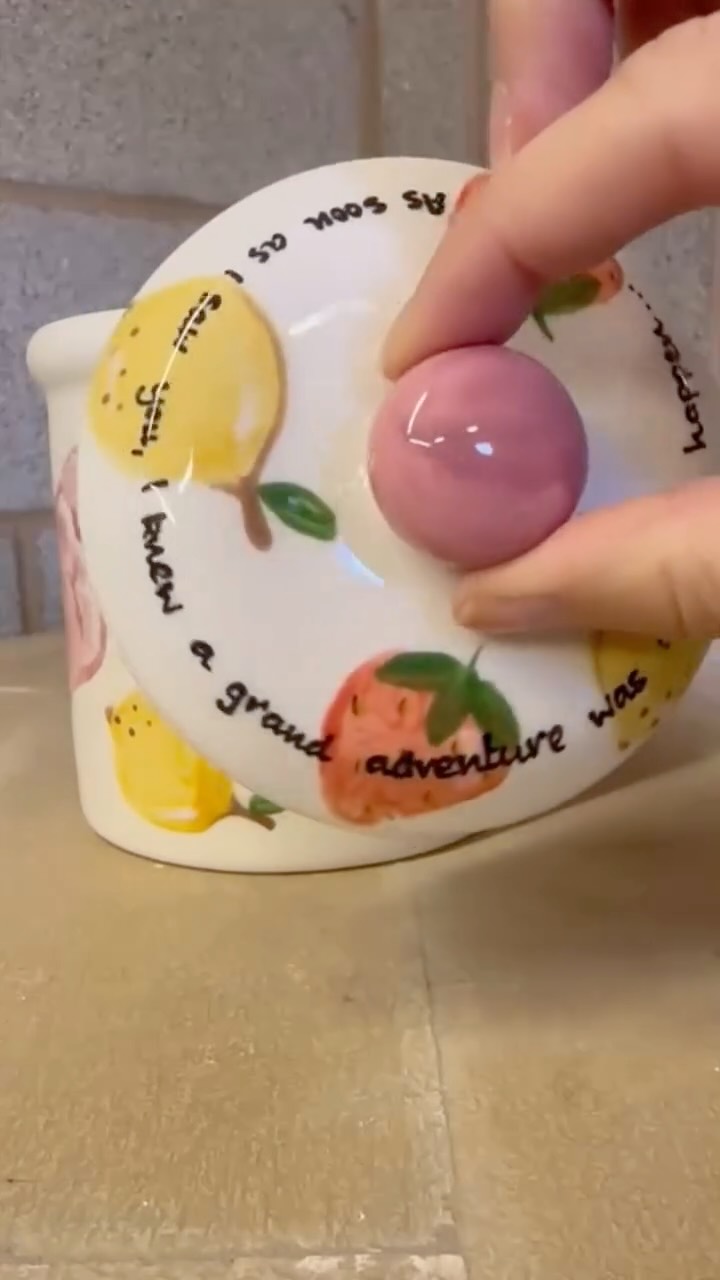 Tiny hands, tiny feet, forever captured šš¤
A personalised cookie jar made with hand & footprints, adding juicy fruits for a truly meaningful keepsake.
Perfect for Motherās Day.
⨠Book via the link in our bio ā cut-off 3rd March ⨠#solihull #solihullmumsanddads #babyprint #mothersday #solihullbusiness