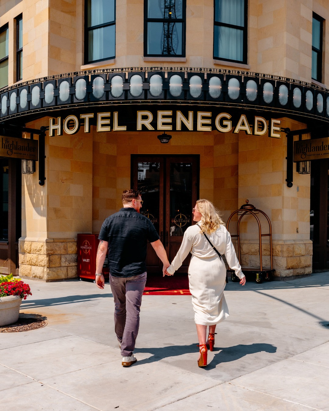 March in downtown Boise doesn’t sit still. Shows, games, conferences, and dinners that turn into rooftop nightcaps fill the calendar quickly, and somehow you’re still expected to drive home after.
Here’s a better idea... Stay the night.
Walk to the action, linger a little longer, order the second cocktail, and sleep in without setting an alarm for the commute. While everyone else is waiting on rideshares, you’re already upstairs.
Room rates dip before the season shifts, and the city is wide awake. It’s the perfect time to turn a night out into a proper stay. • hotelrenegade.com