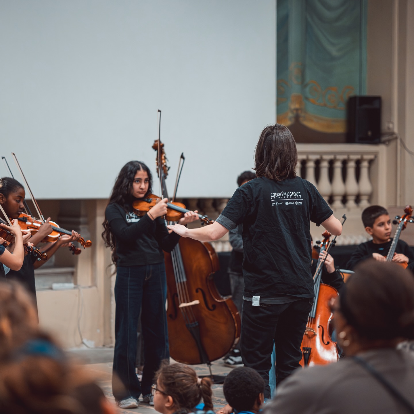 Interlude musicale pendant les rencontres pro avec les élèves de la classe orchestre de l’école Korsec 🎻
@cite_musique_marseille
📸 @bubuphotographe