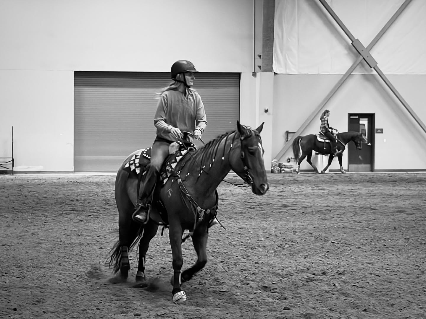 One thing I’ve never really understood in the gymkhana and barrel racing world is why people act like good information has to be kept secret.
If someone asks me what’s helped my horses—whether it’s how I school patterns, something that improved their turns, or a training problem I had to figure out—I’m happy to share it. Most of what I know came from trial and error anyway. If someone else can skip a few of those mistakes because I spoke up, that’s a good thing.
Same goes if I notice a horse struggling or something looks physically off. I’d rather say something kindly and help point someone in the right direction than stay quiet while a horse keeps working uncomfortable.
I’m not pretending to know everything. Far from it. But every rider learns things along the way, and sharing that knowledge is how everyone gets better.
Helping another rider doesn’t make your horse run slower. It doesn’t take away from your accomplishments in the arena.
What it does do is create better riders, better training, and better care for the horses that give us everything every time we ask them to run.
And that should matter more than acting like there’s some secret formula to protect. ✨