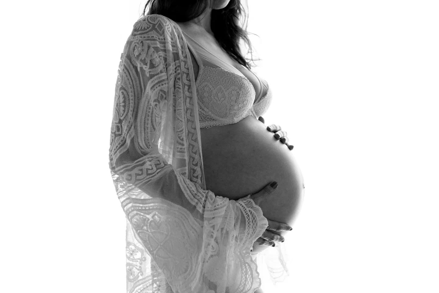 Simplicité 🤍
Séance photo grossesse au studio 📸
Si vous attendez un enfants et avez terminé votre premier trimestre de grossesse.
N'hésitez plus à me contacter afin de prendre rendez-vous et immortaliser cette merveilleuse période de votre vie ✨️
Www.josephinebotphotographie.com
#grossesse #blackandwhiteart #maman #pregnancy #babybump