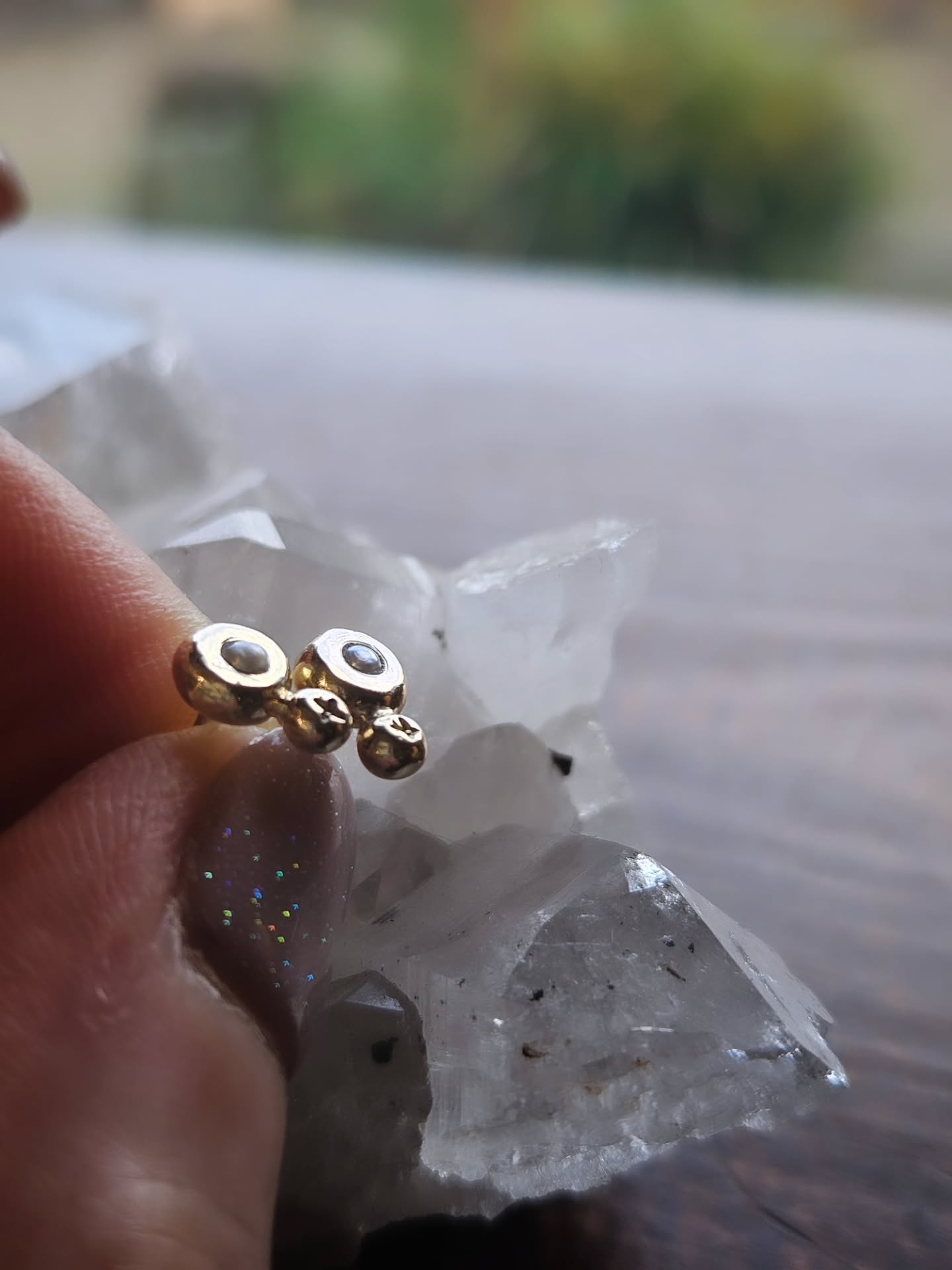 I made these dainty 9ct gold studs with tiny freshwater pearls as a 40th birthday gift for my sister š¤
Simple, timeless, and the kind of pieces you can wear every day ā the sort that quietly become part of you over time.
They also reminded me that bespoke jewellery doesnāt always have to be a big statement piece. Sometimes the most meaningful commissions are the smaller ones ā thoughtful little designs created to mark a moment, celebrate someone special, or simply become a beautiful everyday staple.
Pearls are one of my favourite stones to work with, and these tiny freshwater ones felt perfect for something so delicate and personal.
If youāve been thinking about a small bespoke piece, whether itās studs, a pendant, or something simple but meaningful, my inbox is always open āØ
#pearljewellery #bespokejewelleryuk #handmadejewelleryuk #everydayjewellery #solidgoldjewellery