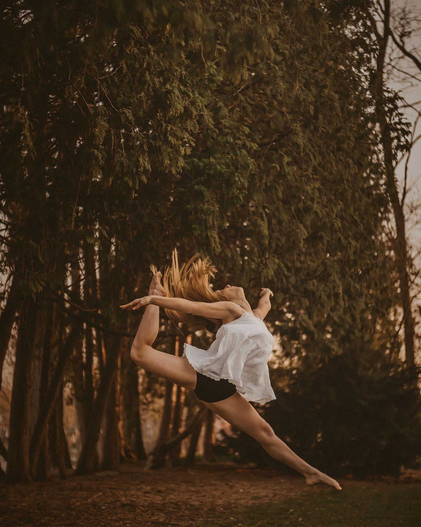 happy sunday! just dropping in with some work from my amazing time with @brookiecookiedance ! brooklyn, we did that! 😍🔥