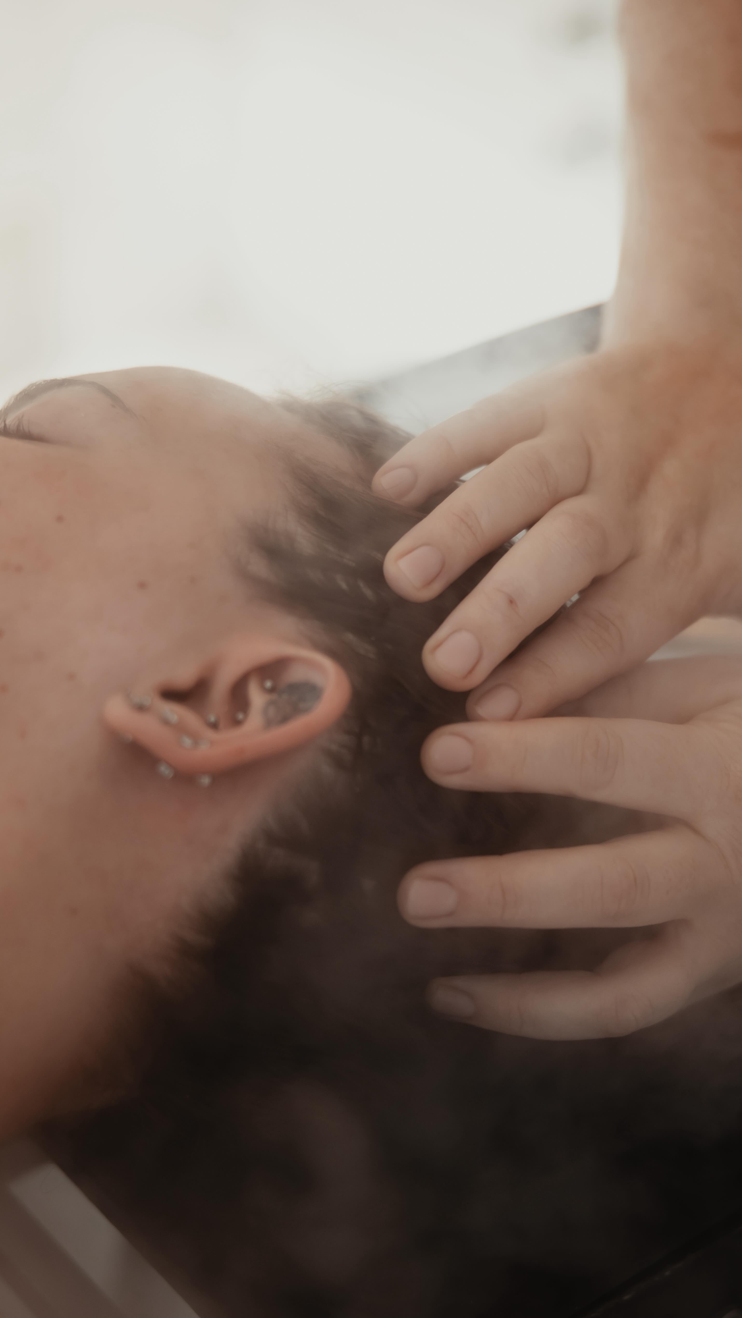 If your shoulders feel heavy..
If your jaw feels tight..
If your mind hasn’t stopped racing..
You don’t just need a break, you deserve one.
Let us take care of you.
If you’re looking to get priority access to our May diary before it’s released this weekend join the waitlist & we’ll make sure you’re booked in first 🥰
#nervoussystemhealing #wellnessjourney #stressrelief #relaxation #selfcare