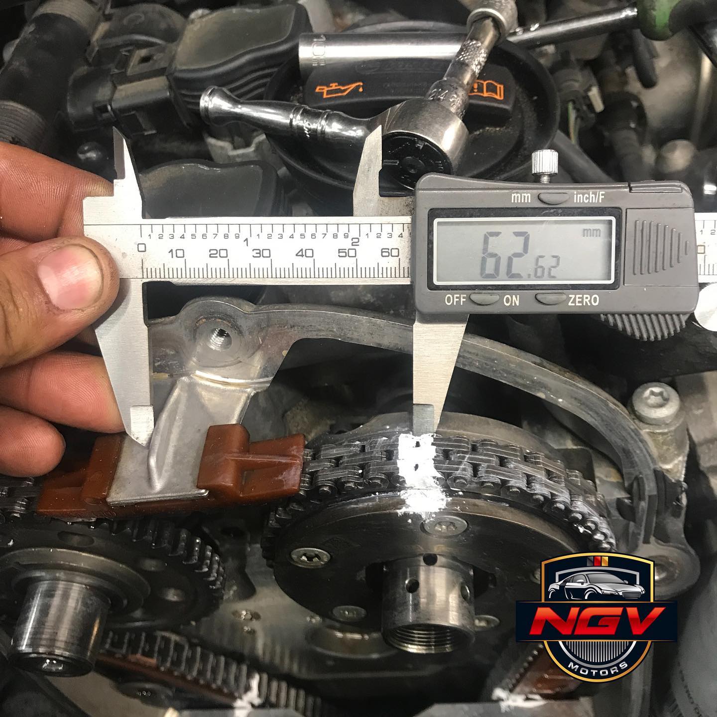 Diagnosing timing chain noise and correlation codes. @revtechperformance_va #audilove #audigram #audination #audi4life #audi #audiclub #audiperformance #quattro #audisociety #audi_official #audidc #audizine #audisquad #audiscene #acnapcc #vag_official #audir #audi_regram #audi_obsession #audicarsclub #audicarsworld #quattroculture #audilifestyle #audithrilling #audisq #sline