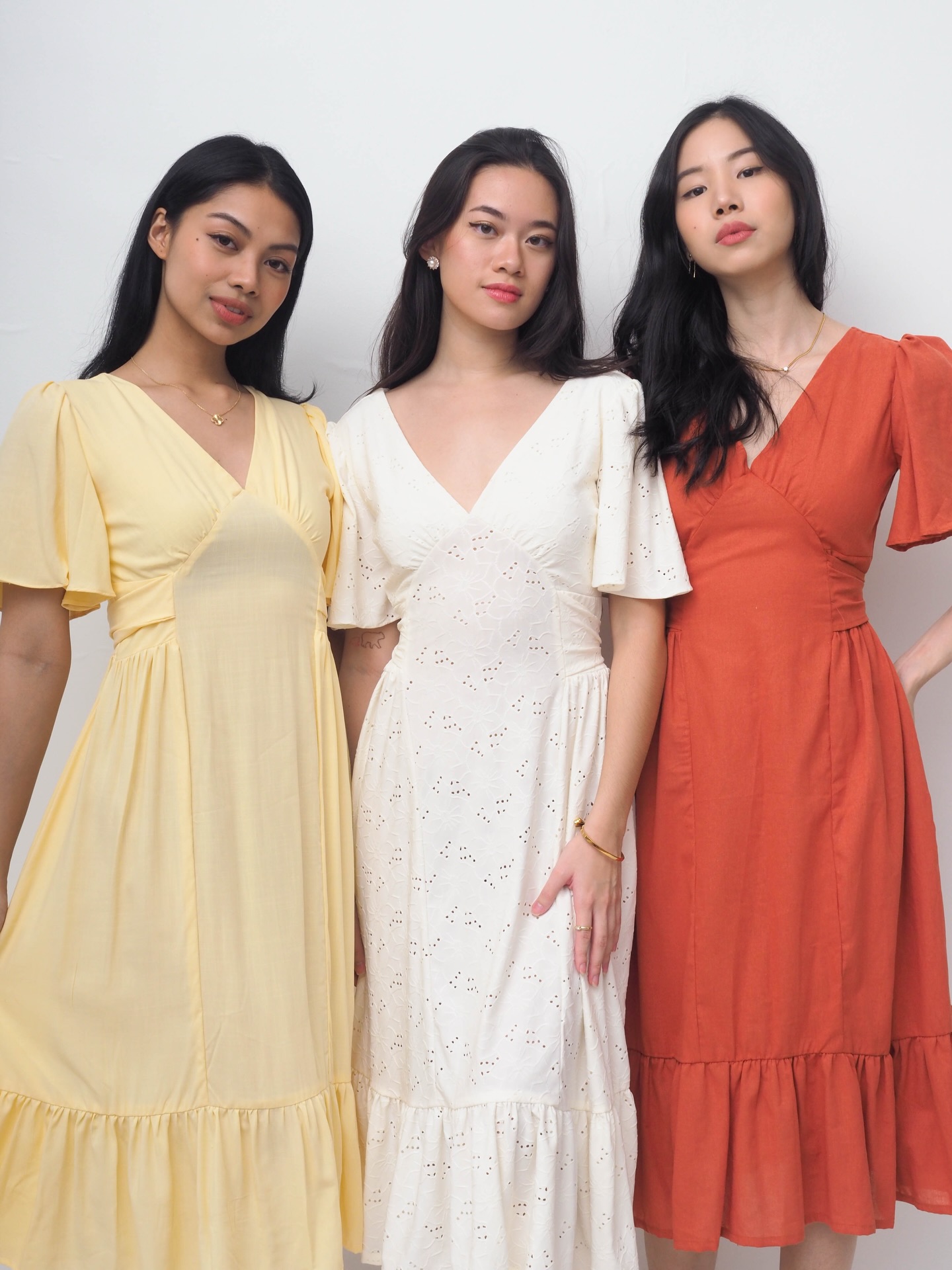 Our best selling Laurel Dress is now back in stock - available in Burnt Orange, Yellow and White Eyelet ✨