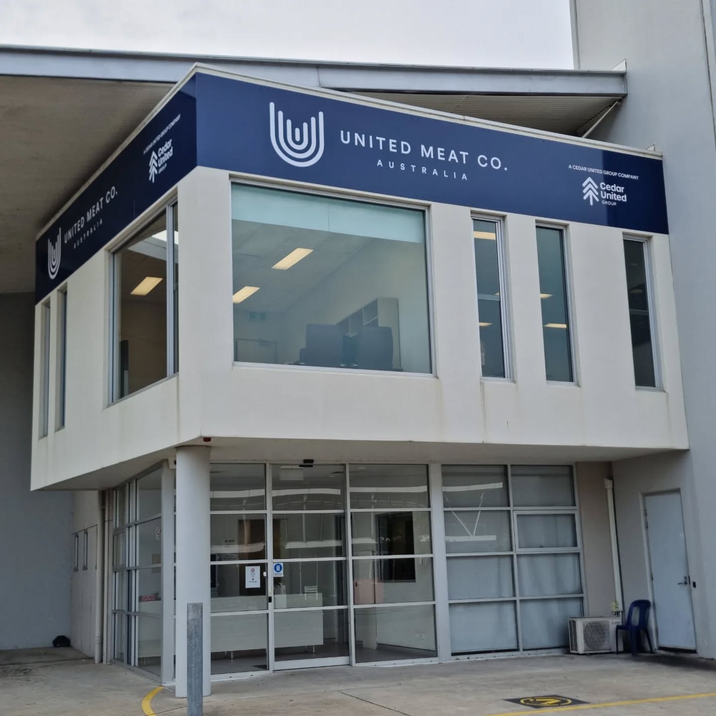 Another high quality long lasting exterior sign, printed on premium USA made UV poly vinyl with matching gloss laminate #unitedmeatco #cedarunitedgroup #capalabasigns #capalaba #capalabasignwriter #tradequalified #redlandssignwriter #sign #substancevinyl