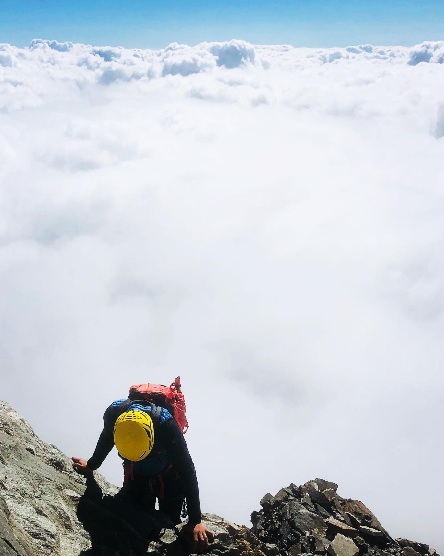 ⛅️☀️🧘🏻♂️ #lagomaggiorecanyoningmountainguide #live #life #follow #mountain #skitouring #beautiful #best #amazing #nature #sunny #holiday #action #active #friend #water #happy #motivation #photography #smile #day