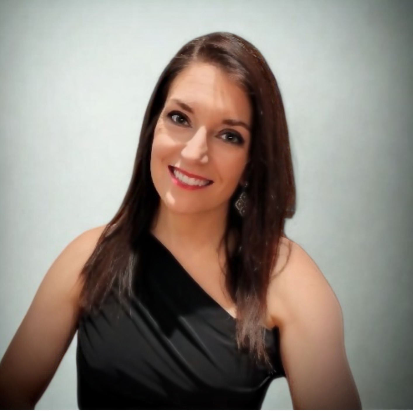 Meet Amy Davala
Co-founder of 5280 Watch Company and one of the rare female owners in independent watchmaking.
Amy and her husband Rich started 5280 after seeing a gap in the industry: handcrafted watches were beautiful but often out of reach for most collectors. Their mission became clear — bring true handmade dial craftsmanship to enthusiasts at a more attainable level, producing every dial by hand in Colorado.
Amy’s background in retail management, sales operations, and learning & development helps her connect with collectors and build the community behind the brand. She also brings a different perspective to watchmaking, reminding the industry that not every watch enthusiast is male.
Her favorite piece? The Blanca, perfectly sized for her 13.5 cm wrist, with a deep cobalt blue zig-zag dial she knew instantly would be her watch.
From being a Sommelier to exploring art museums and opera to scuba diving and travel, Amy’s love of art and culture shapes the spirit behind 5280.
This International Women’s Month, we celebrate Amy and the women helping push watchmaking forward.
#InternationalWomensMonth #WomenInWatchmaking #5280WatchCompany #IndependentWatchmaking #MadeMileHigh #WatchCollectors #WomenInBusiness