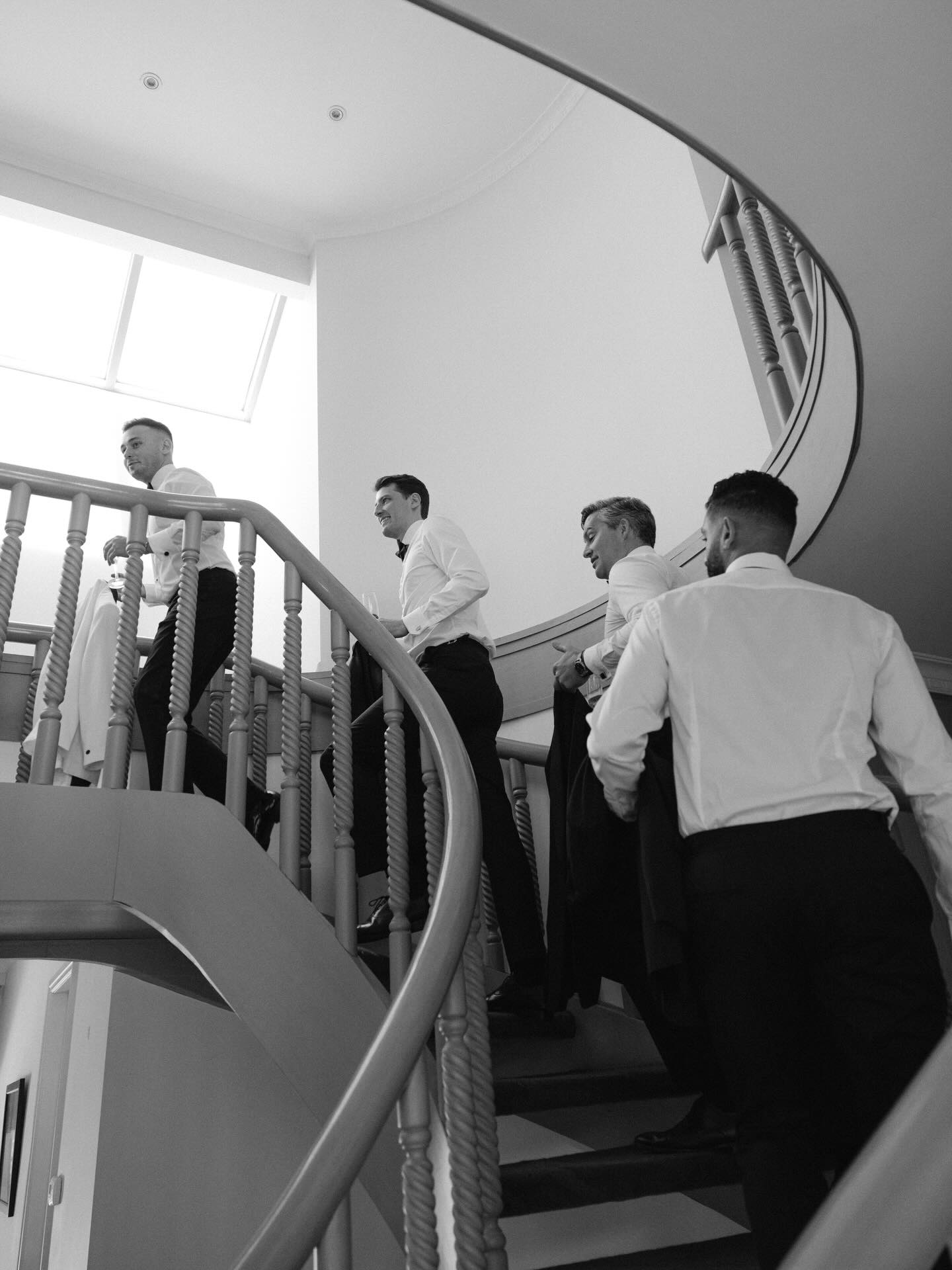 Getting ready with Arty π€
Shot with @naliaweddings