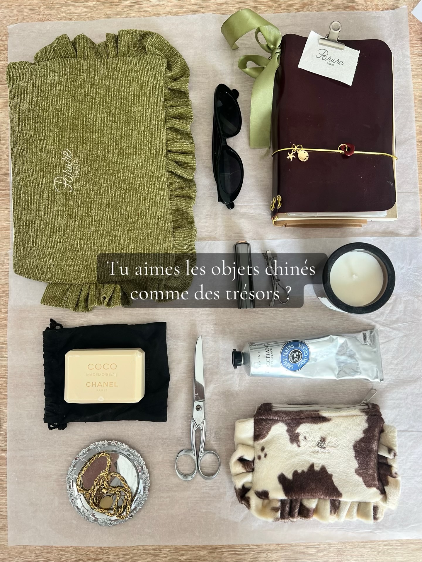 La petite brocante édition no.1
Tellement contente d’organiser cette petite vente sur le site ce dimanche 🥰
Au programme: des accessoires et sacs parure à petits prix et une sélection de petits objets précieux chinés 🦢 #vente #secondemain #brocante #objetsprecieux