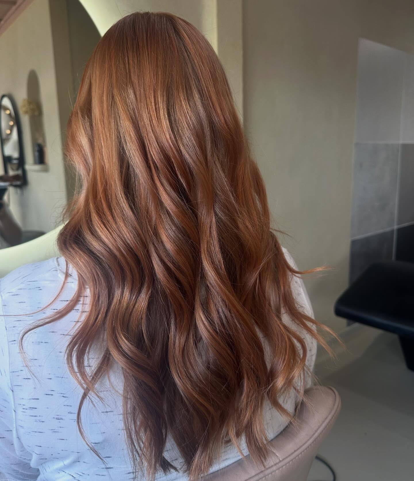 Gloss Toners + Olaplex Shots are the perfect combo for your post summer locks 🫶🏼✨
Space available tomorrow and next week! Book via link in bio or dm X
#Healthyhair #yuduyu #waihekehairsalon #olaplex #davines