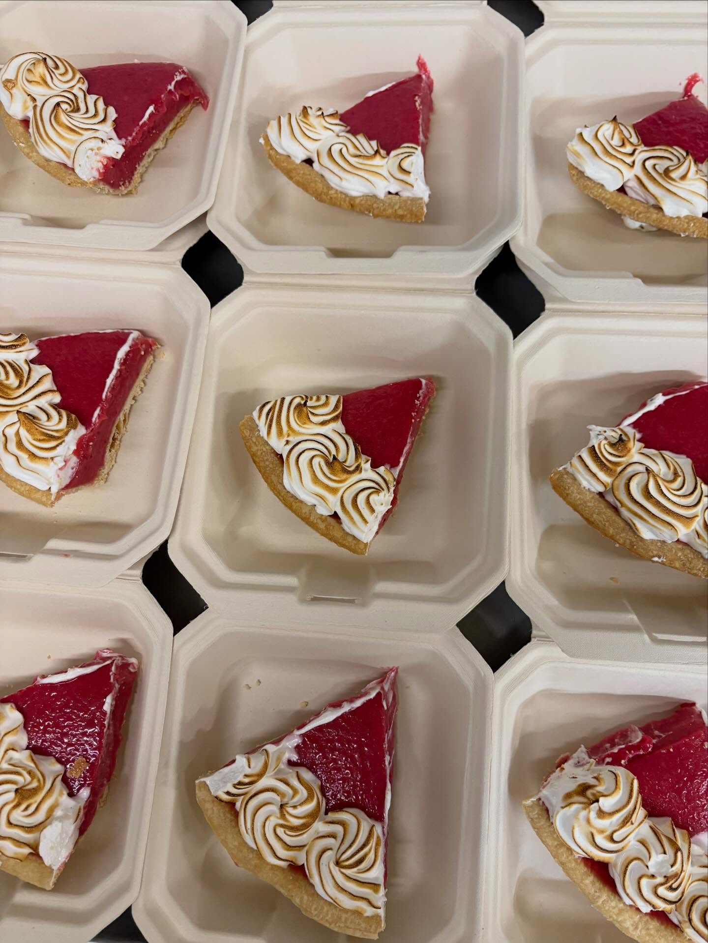 Slices all weekend long
Cranberry Lime Meringue
#piday