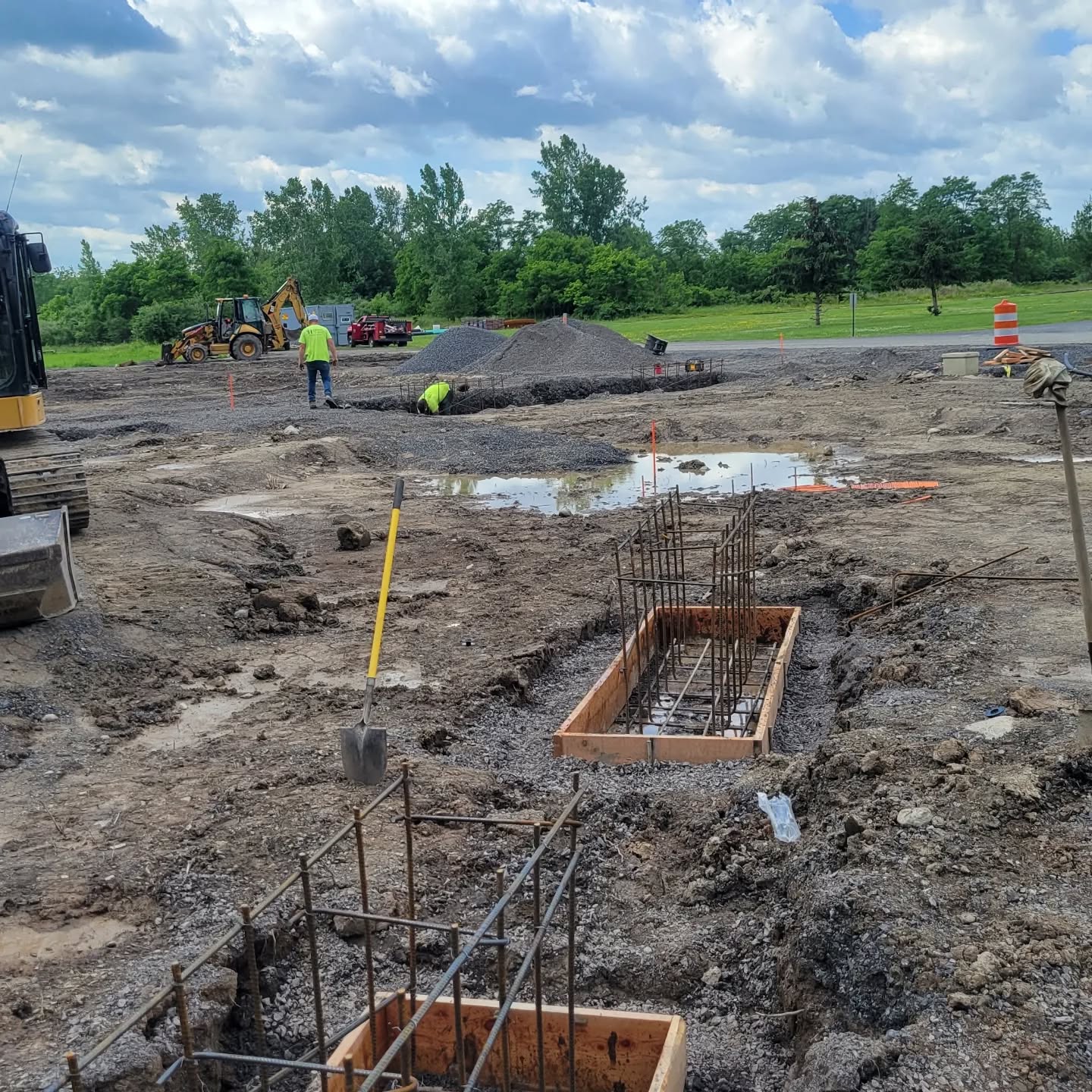 I never tire of being out in the field. Beautiful weather and also such a deep joy of seeing simple lines on paper become reality!
Pouring footings for a Veterans Memorial on Seneca Lake.
.
.
.
.
.
.
.
.
.
.
.
.
.
.
.
.
.
#pouringconcrete #formwork #rebar #veterans #canyoudigit