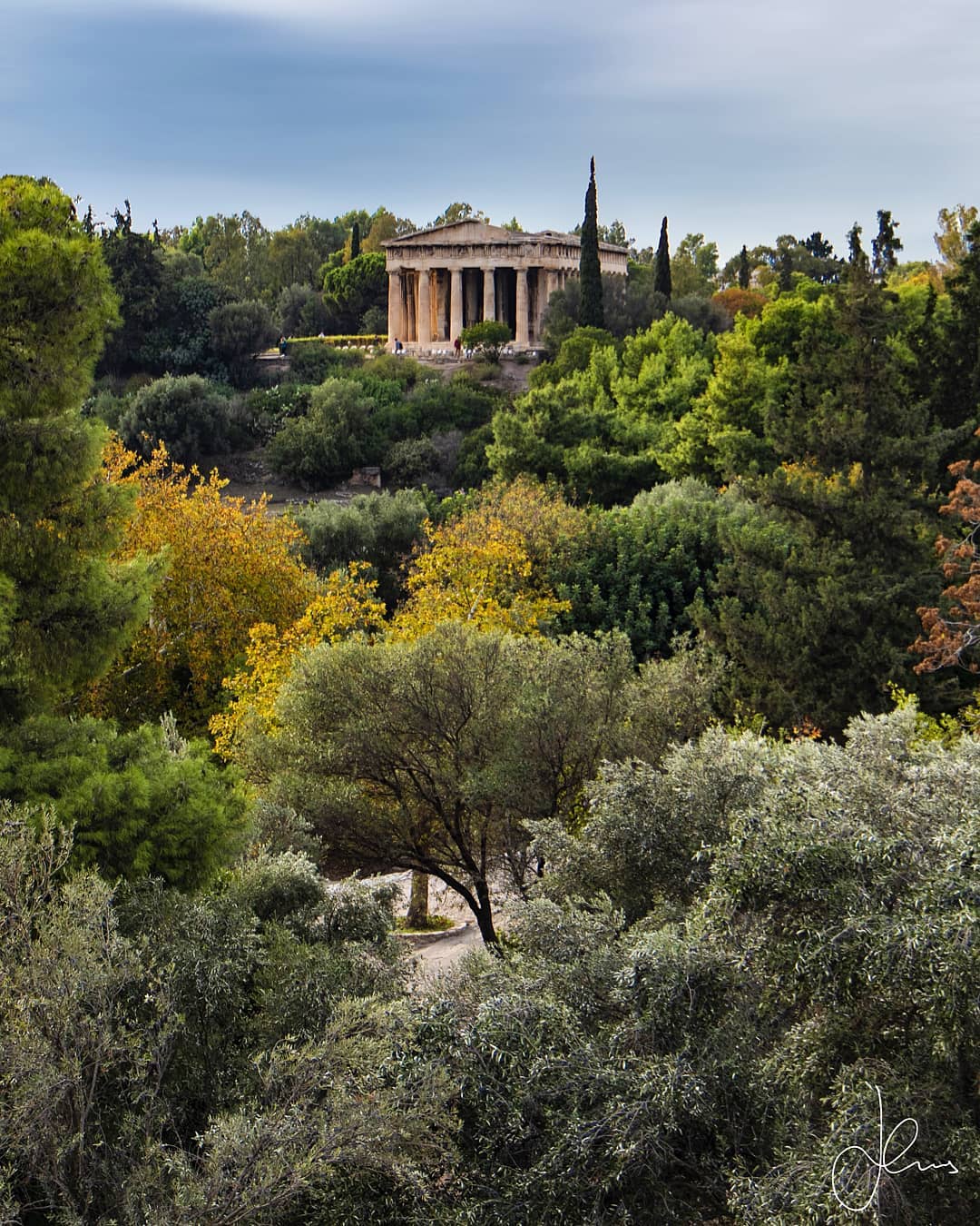 🏺🏛❗Walking around the Agora of Athens one is humbled from the fact that this space in the heart of Athens has been used for at least 5,000 years as the site was originally utilized as a residential & burial area in the Bronze Age (3000-1900 BC) and through the Mycenaen period as tholos (beehive) tombs have been discovered from 1600 BC on the grounds. Through the grains of sand, the Agora remains an important social meeting spot and reaches its acme during the 5th & 4th c. BC when extensive rebuilding takes place. The reconstruction took place because during the Greco-Persian wars the Agora is completely burned by Persians in 480 BC. The architectural rebuilding totally transforms the space as key public and administrative structures are added in the masterplan and in approx. 450 BC (approx. 460-420 BC) under Pericles, perhaps the best-preserved temple of Classical Greece pictured here is realized; the Temple of Hephaestus god of metallurgy, fire & volcanoes (the temple was also dedicated to Athena Ergane goddess of craftsmen). This Doric temple came to be known as the “Theseum” during the Middle Ages since some of its marble sculpture (north & south side metopes) highlight the feats of the hero Theseus (founding hero for Athenians & slayer of the Minotaur who regarded him as an important reformer!)
◾◾◾
Visiting these ethereal grounds and gazing upon the Parthenon and the Hephaisteion leaving the city noise of Athens behind you entering a serene space of marble and trees where the only perceivable sounds are birds chirping and the only visitors (besides the flocking tourists) are the friendly cats and tortoises makes you feel deeply grounded with nature and the ancient Gods! To think that on these grounds emblematic giants such as the great tragedian Sophocles & the philosopher Socrates came to converse with plain citizens makes me daydream in our age of mental poverty how profoundly enlightening and transformative even a 5-minute conversation with these titans could be on one’s life!
◾◾◾
❗ Historical Context continued in comment section - please read
◾◾◾
❗Date of Visit: Nov 11, 2019 Weather Conditions: Humid afternoon visit 1 hour before closing time!
