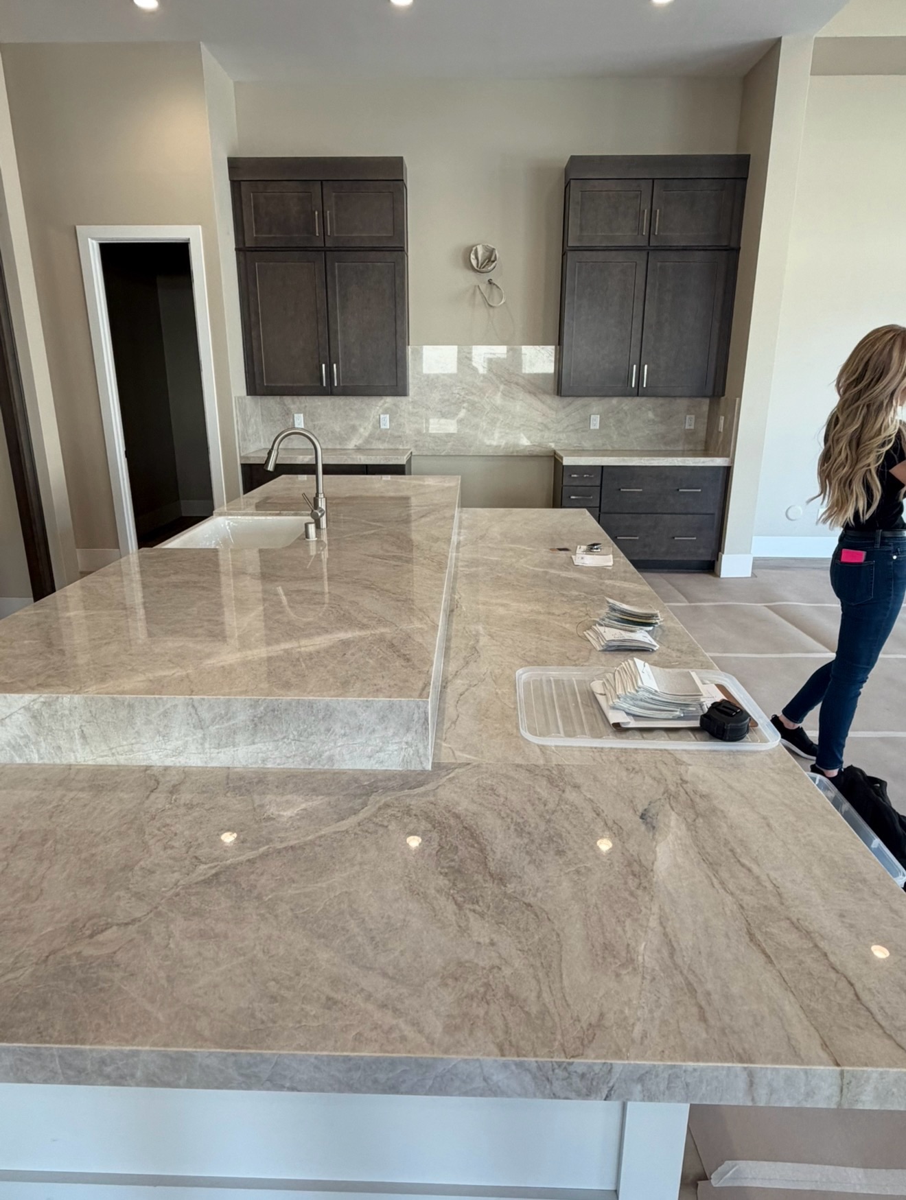 How it started vs. how it’s going! So excited to see this project coming together for my clients 🫶🏼 Keys in just a few weeks! 🗝️