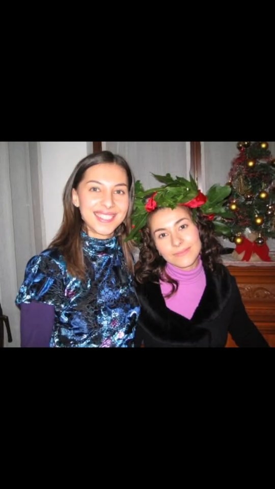 My journey through university from completing my BA and MA at the University of Siena to moving to London in 2010 to continue my studies at Royal Holloway, University of London.
Returning to these places over the years, back to the University in Italy this year and to Royal Holloway in 2016, always feels deeply meaningful. Walking through those spaces again brings moments of reflection: on the time that has passed, the lessons learned and the beautiful people I met along the way. Some of those connections remain part of my life to this day and I feel incredibly grateful for them.
Life is truly a journey. Looking back at these memories reminds me how every step, every place, and every encounter quietly shapes who we become.
#LifeJourney #UniversityMemories #GratefulForTheJourney #PathsThatShapeUs #FullCircleMoments