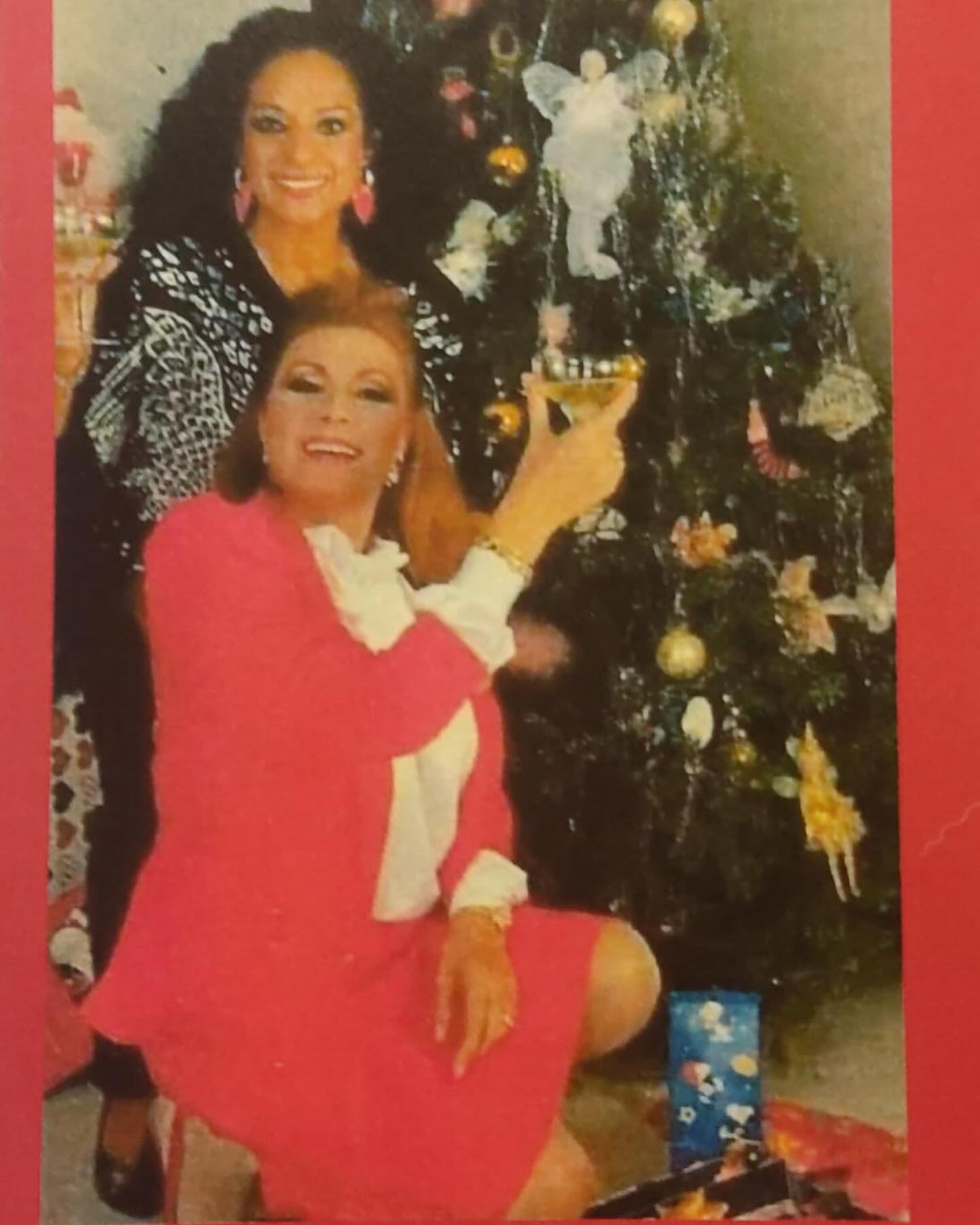 ¡¡¡Feliz Navidad!!!
Disfrutad de estos días, de la comida y de la gente. Sed muy malos y pasarlo muy bien.