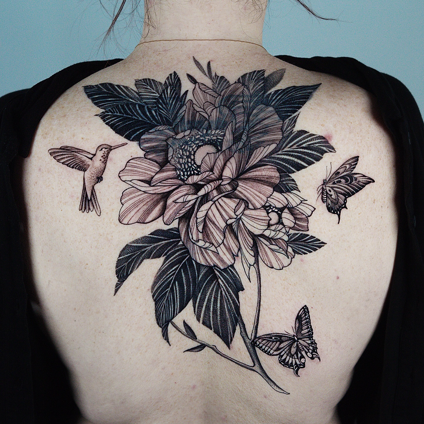 Tattoo for the amazing Katie, we worked to cover / blend in a big old tattoo π€π€π€ thank you so much for the trust!
+++
+++
+++
#blastovertattoo #coveruptattoos #floraltattoo #darkbotanicaltattoo #oaklandtattoo