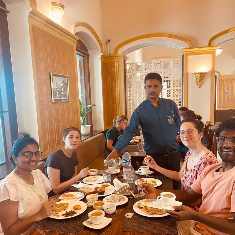 Breakfast buffet
Start your day with us