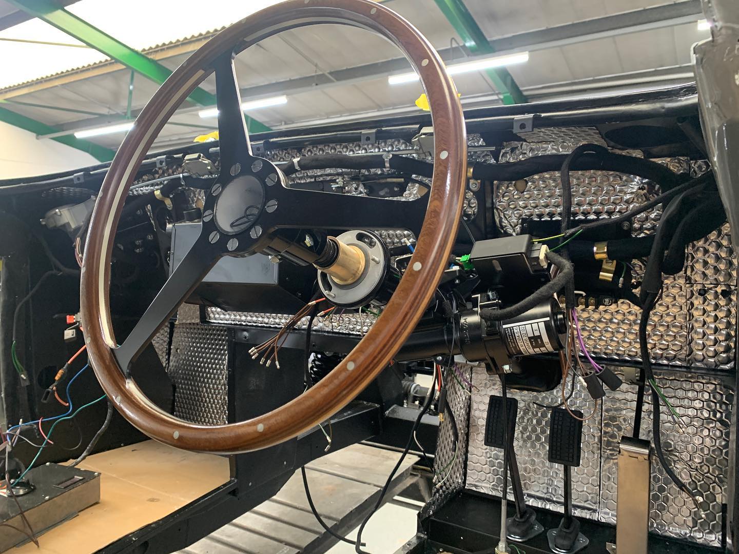 Build attention to detail on this Aston Martin DB5 restoration build continues #thebestteam #AstonMartin #DB5 #classicastonmartin #007