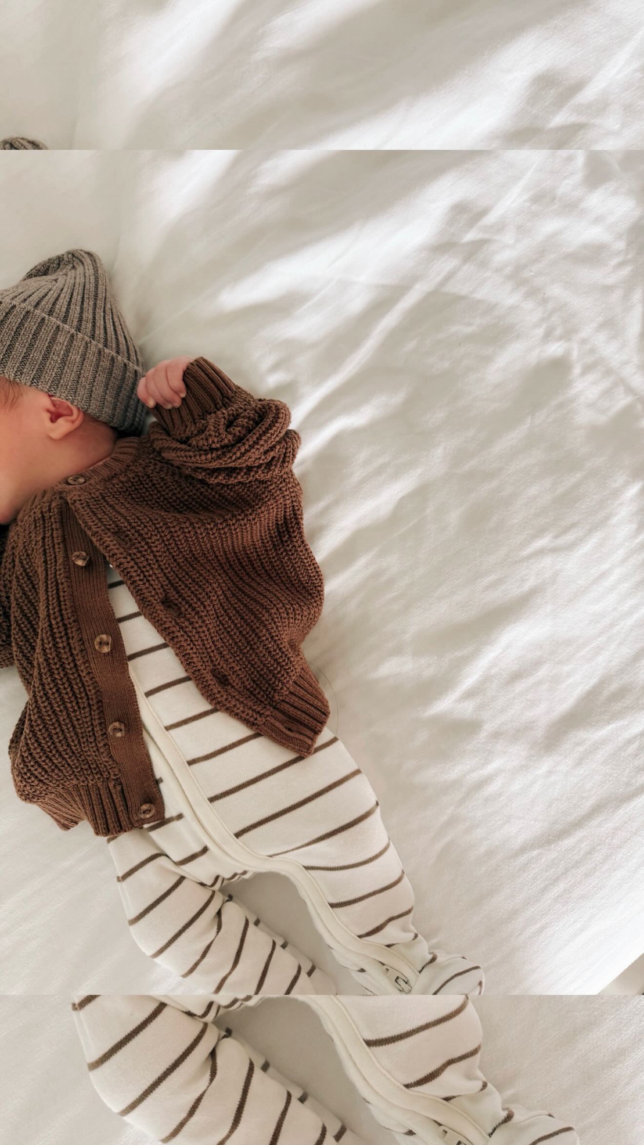 Check in on your “not so newly” postpartum friends, trust me, it means the world to them!
#momssupportmoms #postpartumsupport #postpartummom #friendssupportfriends #newmoms