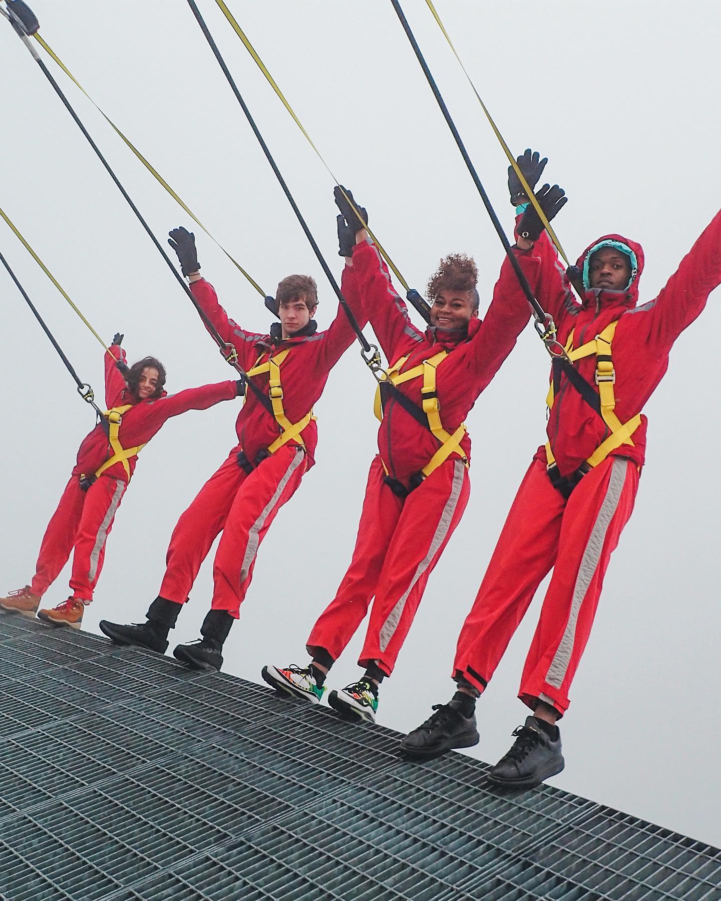 There are thrills and then there’s walking 116 storeys above Toronto with nothing but a harness securing you. This is EdgeWalk, the highest full circle-hands free walk and the first of its kind of North America.
CN Tower is also the tallest building in North America.📍🇨🇦 Would you dare to try the experience? 😱
#edgewalk #cntower #toronto #drakefans #views #cloud9 #pushmetotheedge #explore #wanderlust #bucketlistadventures #bucketlisttravel #ontariocanada #didyouknow #newyearvibes #skydiving #skyfall #skydiving #baecation #baecationgoals #famillytravel #travelagent #travelagency #pjt #princessjtravels #princessj #luxurytravelagency #luxurytravelagent #northamerica #canadianlife #walkwalkwalk #spinspinspin