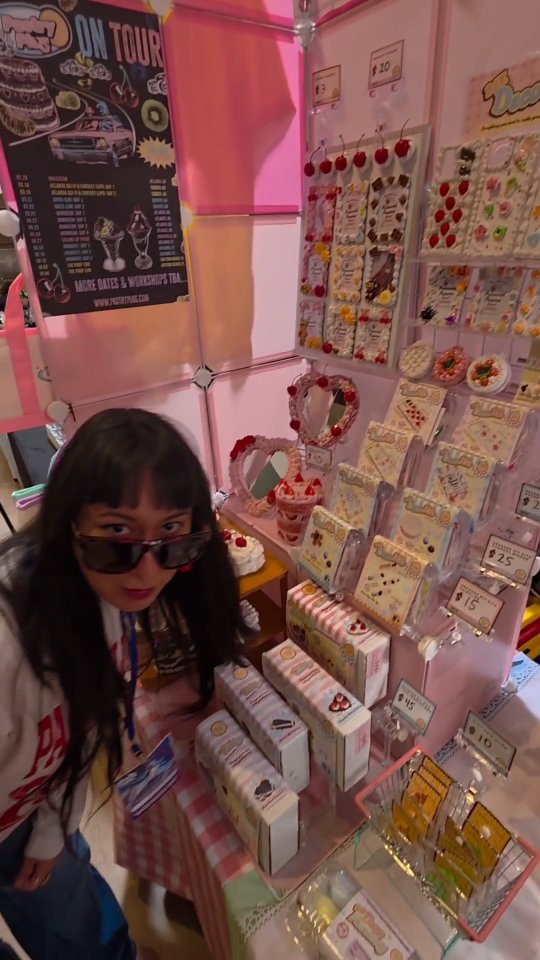 We are at @atlscifiexpo today~😎👾 Free to attend! We are surrounded by talented authors, comic book & manga artists, artisans, and more! We will be here until 7pm today ❤️ #atlanta #scifiandfantasy #tuckerga #challengesgamesandcomics