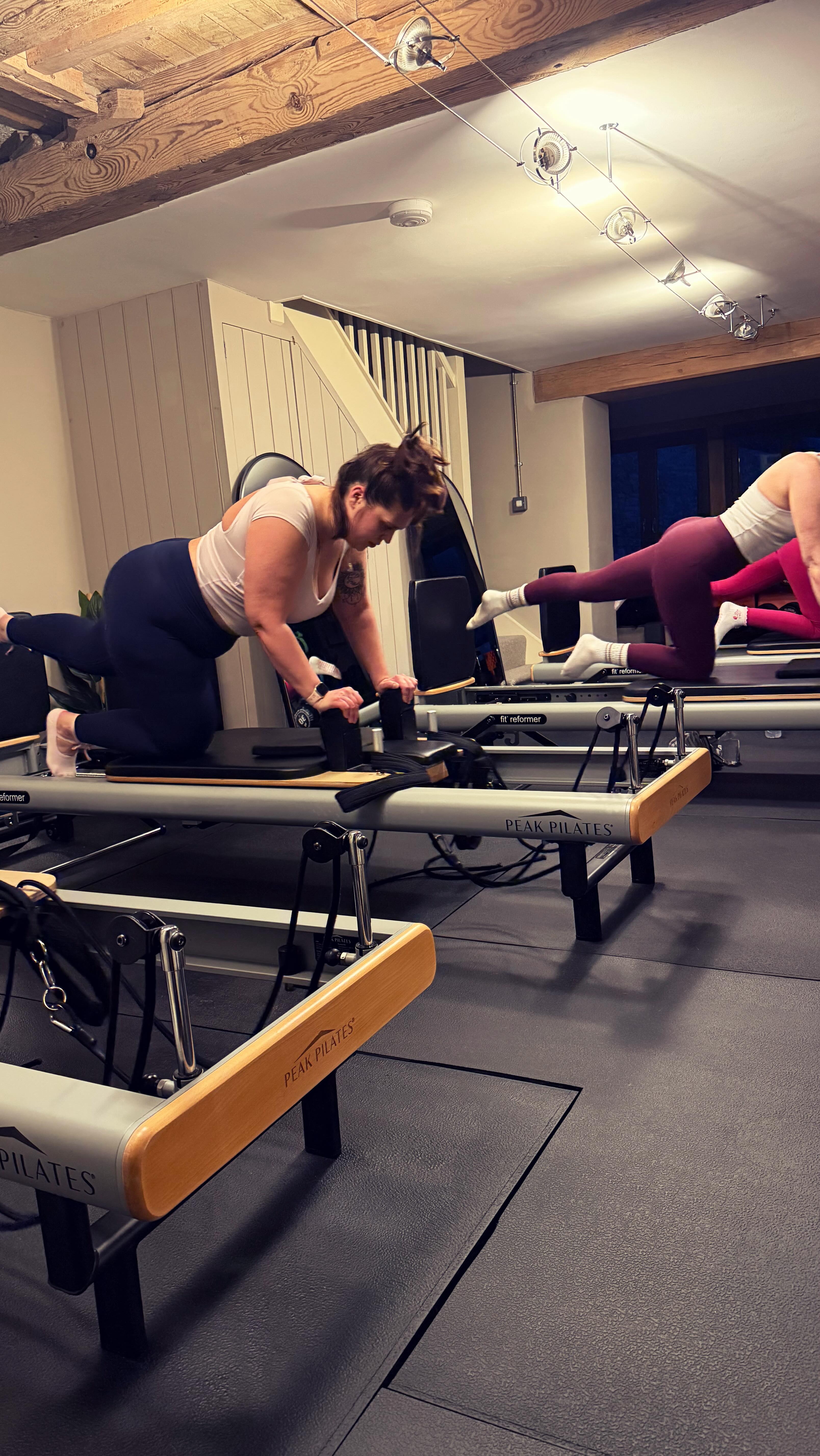 Another Bounce & Pulse class done! 🔥
Everyone pushed hard, everyone was exhausted… but the smiles at the end said it all 😅💪
So proud of this crew for bringing the energy and giving it their all. Nothing beats finishing a tough session knowing you showed up for yourself!
Same time next week? 😉
#BounceAndPulse #reformerpilatesinstructor #reformerpi̇lates #wells #reformwithkaty