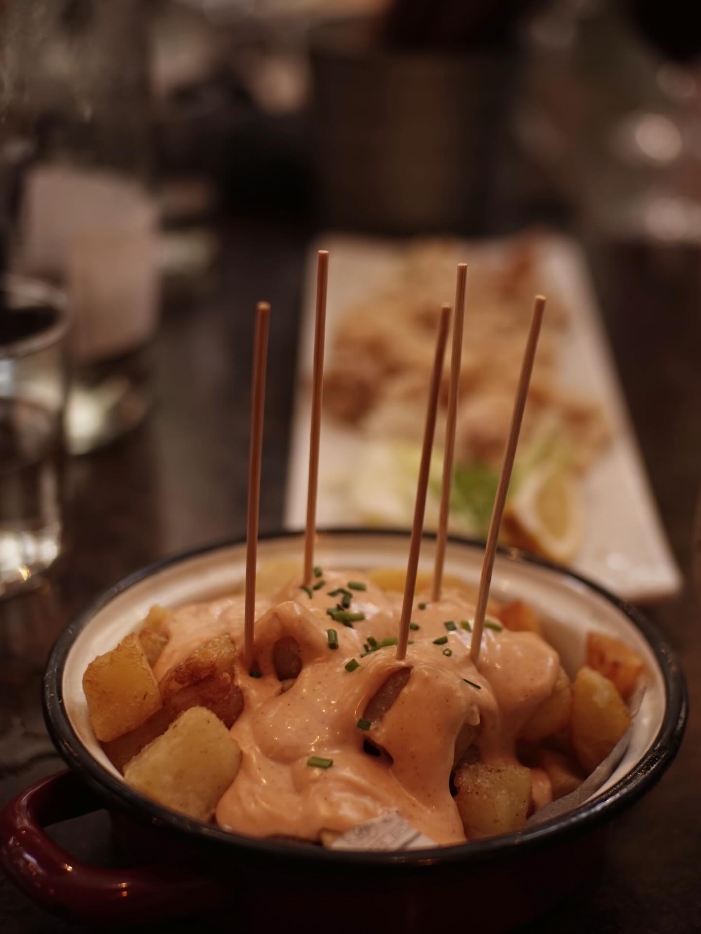 Spring is just around the corner… 🌸
If you’re visiting Lloret de Mar in the coming weeks, make sure to reserve your spot on the Tapas Walking Tour. A unique experience to discover our history, our culture, and of course, our gastronomy ❤️🫒
La primavera está a la vuelta de la esquina… 🌸
Si vas a visitar Lloret de Mar en las próximas semanas, asegúrate de reservar tu plaza en Tapas Walking Tour. Una experiencia para conocer nuestra historia, nuestra cultura y nuestra gastronomía ❤️🫒
La primavera ja és a tocar… 🌸
Si visitaràs Lloret de Mar durant les pròximes setmanes, assegura’t de reservar la teva plaça a Tapas Walking Tour. Una experiència per descobrir la nostra història, la nostra cultura i la nostra gastronomia ❤️🫒