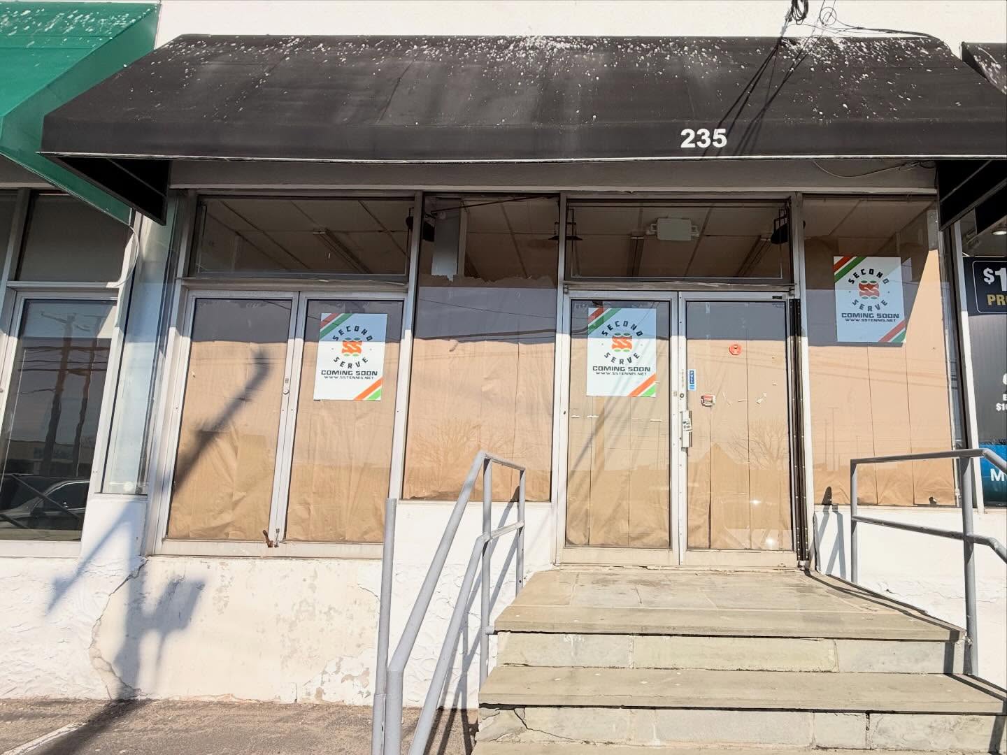 Do you know where we are located?
We’re within a 10 minutes radius from the Carle Place LIRR, Mineola LIRR, Westbury Costco and Roosevelt Field Mall! We’re #tennis #longisland #tennissimulator#tennisclub#secondserve