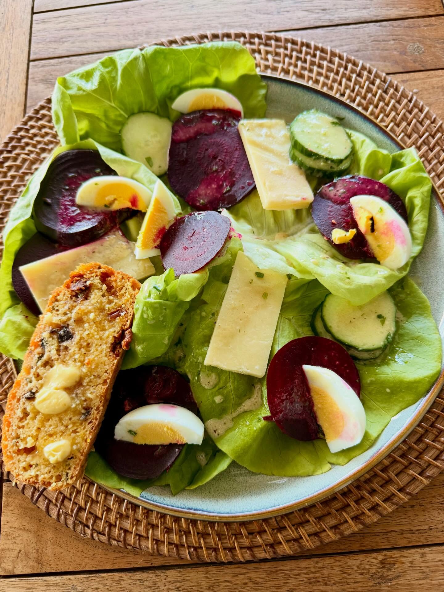 If you walked into an Irish pub and ordered a salad, this is what I imagine it would look like.
Roasted beets, crisp greens, creamy egg, and nutty Dubliner cheese all tossed with a simple dressing.
It’s hearty enough for lunch but perfect as a side for St. Patrick’s Day dinner.
Recipe:
https://www.nourishing-for-flourishing.com/post/irish-pub-salad-with-dublin-cheese-and-roasted-beets