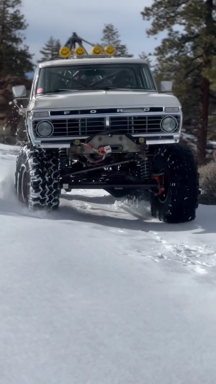 Winter's donezo! 👋 Time to swap snow boots for hiking boots and get this camping party started! 🥾⛱️ We'll be dishing out the deets on trail conditions and the best eats in the #eastersierra over the next few weeks. Get your gear ready and let's explore! 😎 #Frosty4wheeler #FROSTED ☃️🪢