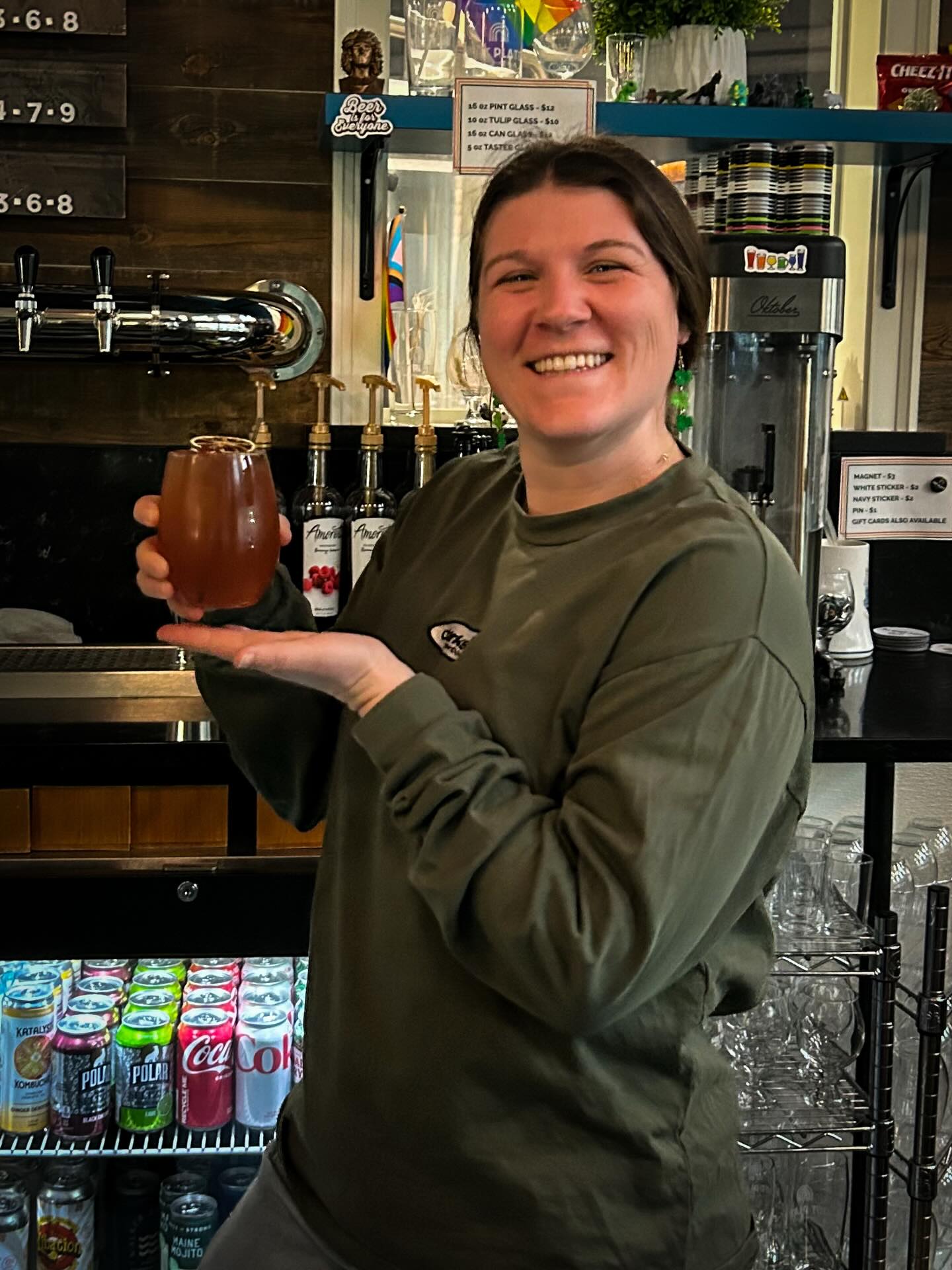 🚨🍸 New cocktail alert!
Since it’s Women’s History Month and it’s time for us to release our @pinkbootssociety collaboration collective, we decided to mix things up this year.
Instead of making beer, we’re releasing a new craft cocktail! Featuring @currentcassis and bitters from @remedycocktailcompany we’ll be launching Helly R., our newest cocktail tomorrow.
We’ll be celebrating this year’s Pink Boots Collaboration Collective with @cousinsmainelobster food truck from 12-7 and an @elizabeth_freeman_center featuring a performance by @momsongwriter
Hope to see you all on Saturday!