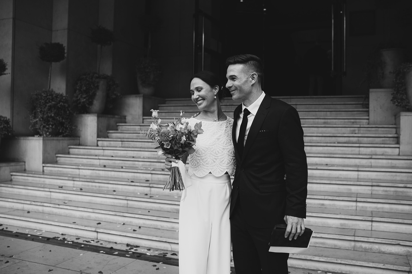 Camille + Sergio - Boulogne 2025 💛
Et vous, des mariages prévus cet été ? 🌻
#weddingphotography #photographemariageparis #blackandwhitephotography #mariageparis #photographemariage