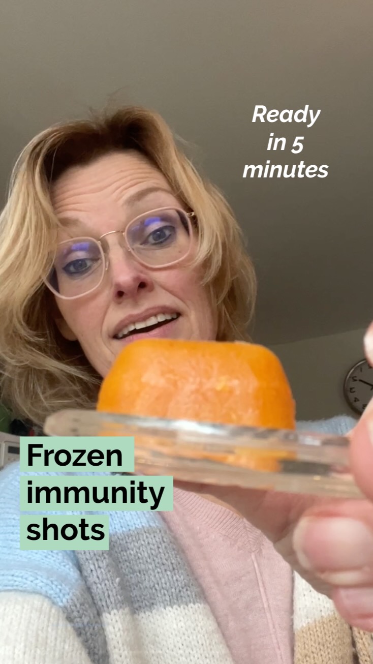 Spring is almost here, but our immune system has to adjust to the new season. Hello healthy morning shot, which acts like a natural immune and anti-inflammatory shot that supports digestion, circulation, and immune health 😍
Ingredients for 12 Immune-Boosting Frozen Shot Cubes (30–50 ml each)
* 1 blood orange
* 1 orange
* 1 lemon + lemon peel
* 1–2 cm fresh ginger, grated
* 1 small garlic clove, crushed and rested 5–10 min
* 1 small celery stalk, chopped or juiced
* 1 tsp turmeric
* 1 tsp cinnamon
* ¼ tsp cayenne pepper
Optional:
* ½ tsp raw honey (or splash of apple juice)
* Tiny pinch black pepper (to optimize turmeric)
* Tiny pinch sea salt (optional, for flavor balance)
Blend all together and pour the mixture into ice cubes. Store in a freezer until you need your immunity shot.
How to use
Take 1 cube in the morning as a ’wake up shot’ or right before meals for digestion and circulation support. Use withing 1-2 months (for best flavor and nutrients)
✅ Benefits in each cube
* Immune support: garlic, citrus, ginger
* Anti-inflammatory: turmeric, cinnamon, ginger
* Circulation boost: cayenne, ginger
* Antioxidants: cloves, citrus zest, turmeric
* Digestive support: celery, citrus, ginger
Bonus tips:
1. if you add honey + a tiny bit of salt the shots will taste more ‘herba;’ and less like “medicinal”
2. If make multiple batches, freeze fully before transferring them to ta bag or container. This prevents them from sticking together.
⚠️ Careful: If you use peppermint oil instead of fresh peppermint, use food-grade organic essential oil and use only a tiny amount because it should be dilluted (or skip it)
Drop a 💚 if you like more recipes like this, and consider following met if you love living life naturally
#herbalshots #immunityshot #digestion #circulation #detoxyourlife