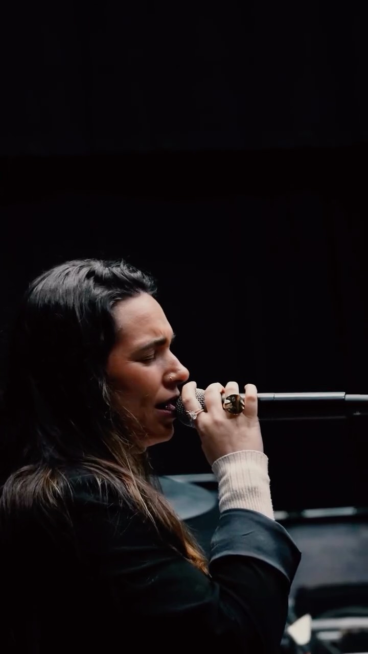 Tomorrow’s the day! 🔥 We’re getting ready as the orchestra arrives today… the excitement is real. See you at Club Classics! 🦎
#rehearsals #clubclassics