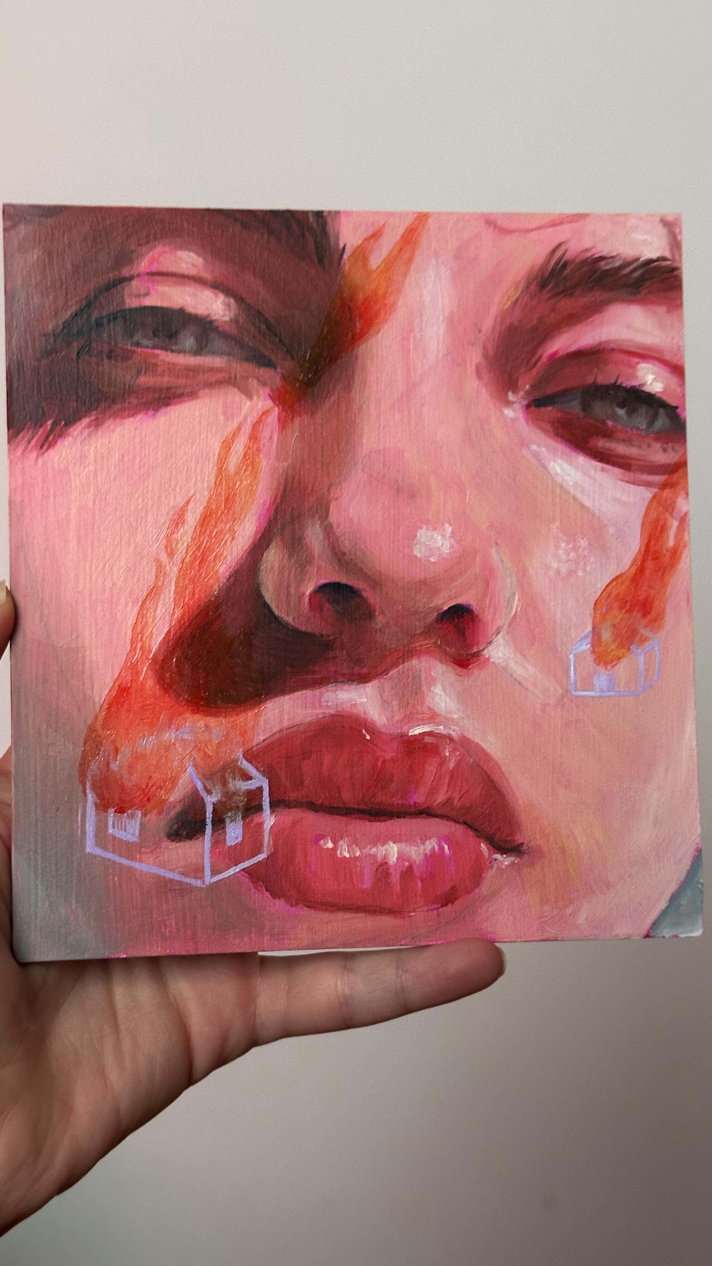 Segunda pintura al óleo, un poco rígida aún, pero iré soltándome :) espero que os guste ❤️
En cuanto al texto… siempre me ha fascinado la simbología de una casa, quizá por eso estudié arquitectura. La cáscara que protege todo y lo envuelve y la luz. La luz del fuego, o la luz que se adentra.
En fin, que espero que os guste otra vez 😬
“Que se queme tu casa es lo más parecido a que te revienten el corazón.
Se calcina la cáscara que lo contiene todo: tu amor, tus ganas, tu identidad.
Pero sin paredes entra el aire de nuevo, el humo mata el olor a humedad y puedes volver a construirla. A poder ser, con más ventanas.”
#pintura #illustration #poetry #selflovequotes #oilpainting