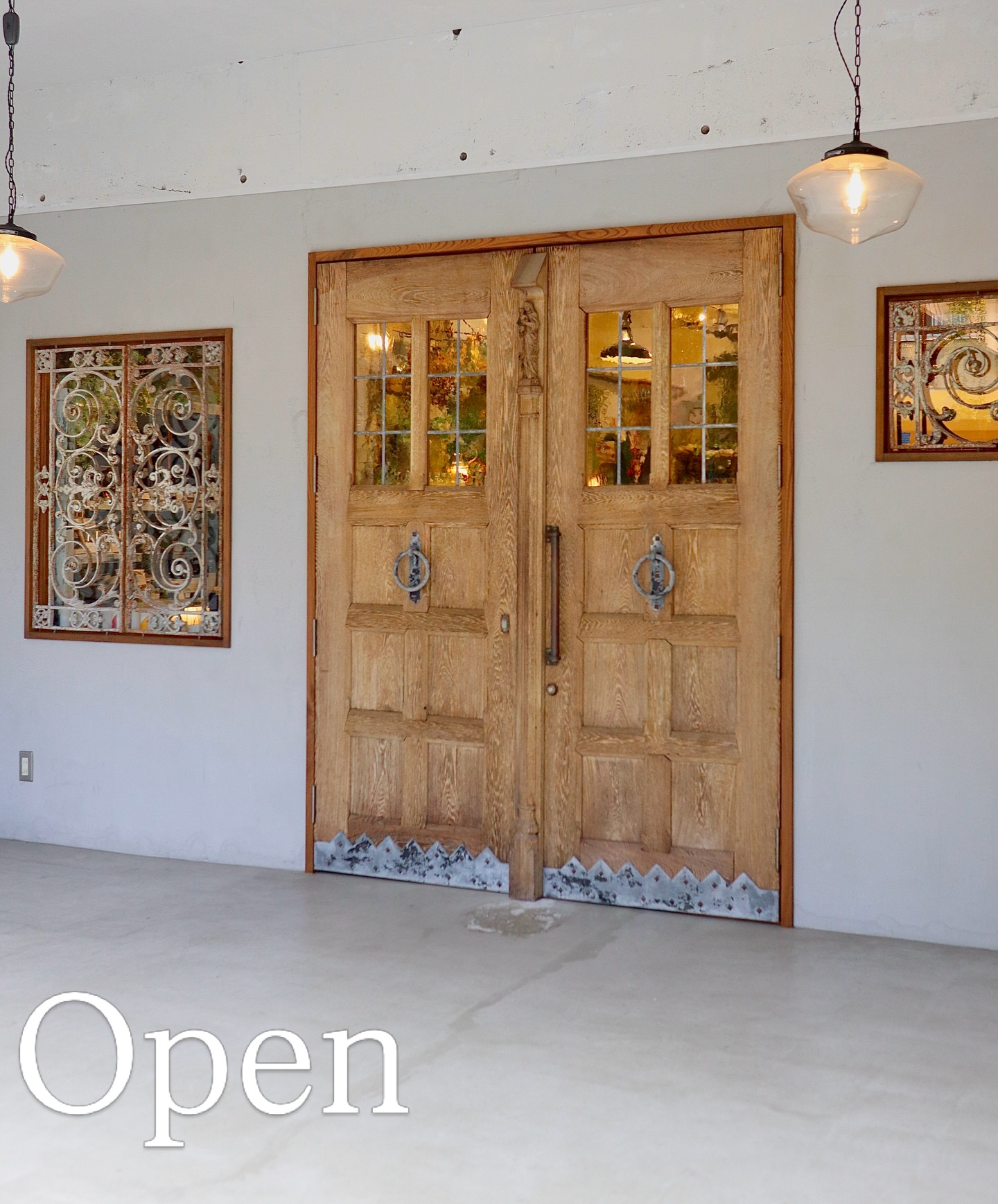 .
今日も粛々とOpenしました😌
気が付けば店前の南ときわ通りでは、見事なモクレンの花が咲き始めています。
朝日に輝いて、純白のやわらかな花弁が眩しいほど🌸✨
少し前まで、固い殻に覆われた蕾だったのが信じられないです。
拾ったモクレンの殻、ふわふわの毛がなんだか動物みたいですよね🐱
お花の写真が上手に撮れなくて、とても悔しいです💦
もし常盤台へお越しの際はぜひ、本物の美しい花をご堪能くださいね。
本日もご来店、心よりお待ち申し上げます🥰
どうぞ素敵な一日をお過ごしください❤️
#東上線 #木蓮 #ハクモクレン #春を告げる花 #richcandle