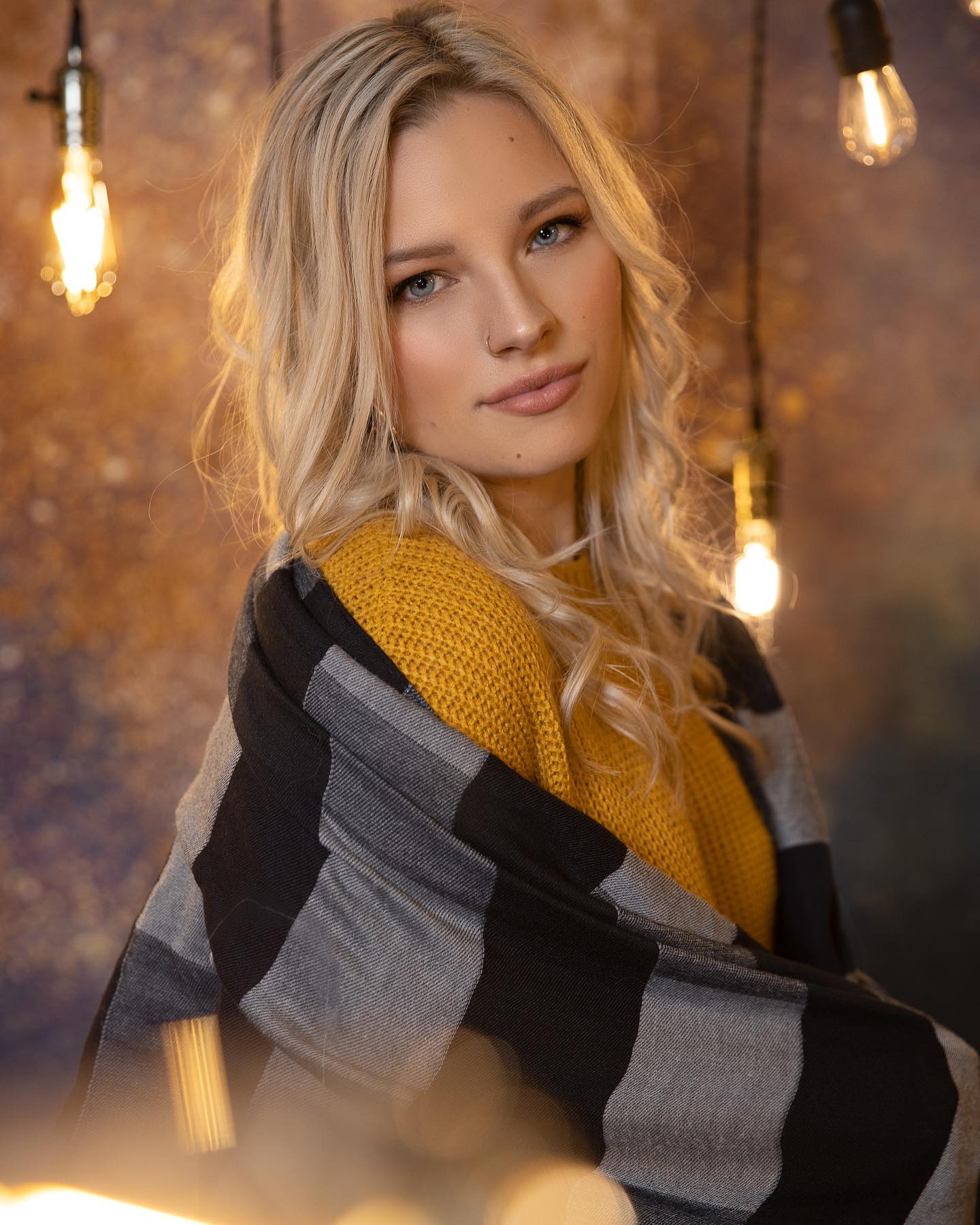 So I am going to start my own trend for my Insta… Show off Saturday! Once a week or once a month, on a Saturday (obviously), I am going to showcase some of my work that is non wedding related. I mainly photograph engagements and weddings, however, I am always shooting many other types of work! Something you may not know about me is that I LOVE shooting cosplays and I’m busy studying how to master studio portraiture as well. Here’s a favorite piece of mine from a previous year at project lunacy! Model: @madisonrieck . Set design: @realityreimagined
.
.
.
.
#azgrad #seniorphotography #seniorphotos #azportraitphotographer #azseniorphotographer #senioryear #AZphotographer #ArizonaPortraitPhotographer #PHXfamilyPhotos #AZfamilyPhotos #PHXphotographer #AZengagementPhotos #AZWeddingPhotographer #DanielleLaPhotography