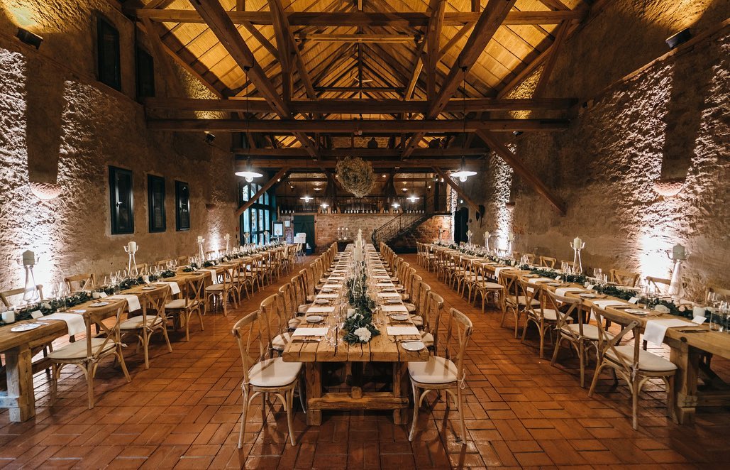 Wir freuen uns bereits jetzt auf alle kommenden Veranstaltungen im @hofgut_von_huenersdorff 😍 #diegabel_cateringevents #hofgutvonhuenersdorff #weddingtime #cateringfrankfurt