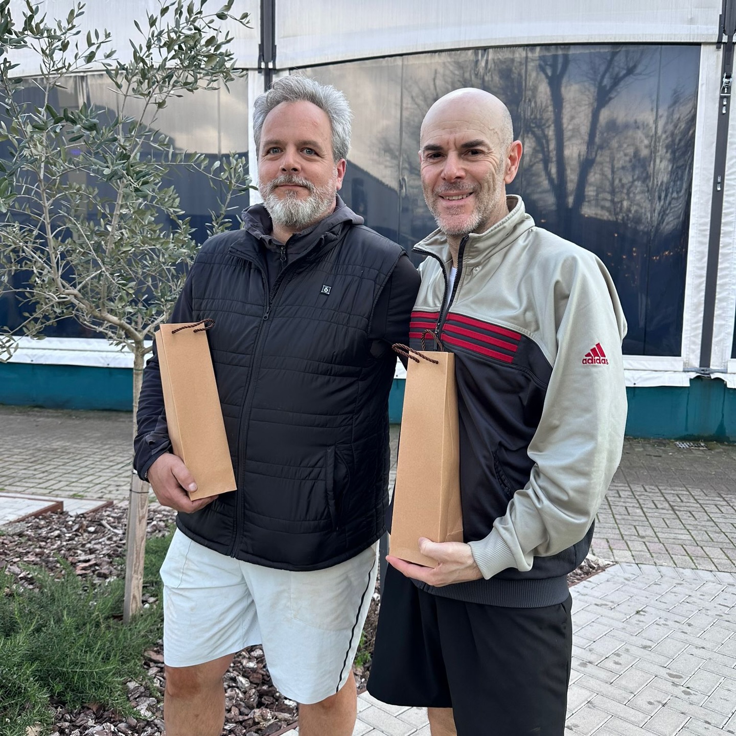 Grande vittoria del nostro @fabiovalenti75 che si impone 43 42 con un veterano dei TPRA Davide Corradi.🎾🏆