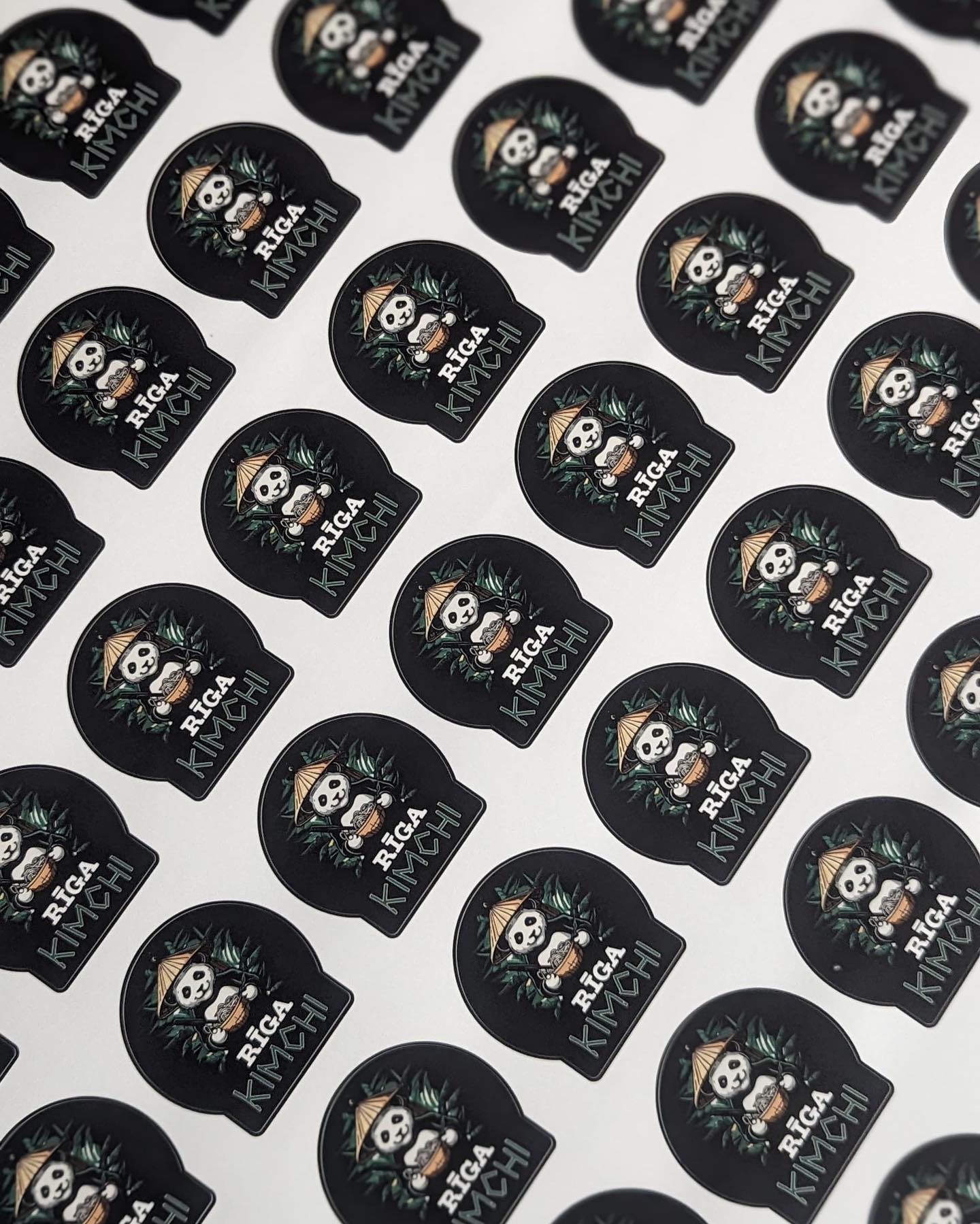 Mūsu pakalpojuma klāstā pieejama arī personalizēta uzlīmju izstrāde un ražošana uzņēmumiem 🐼
#stickerspot #uzlīmes #uzlīmjudruka #uzlimesbiznesam