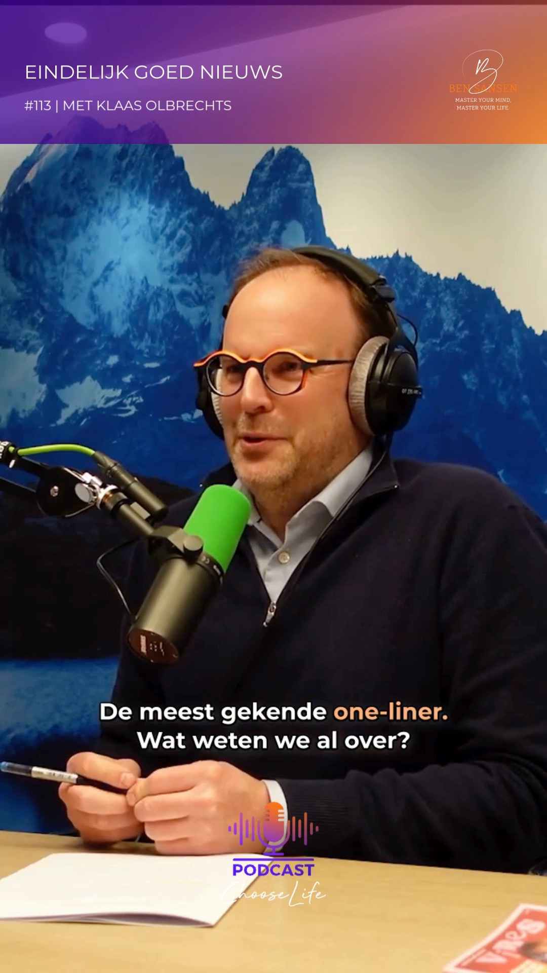Je wordt wat je leest.
Dat is geen cliché. Dat is simpele neurologie.
Ik stel mezelf al een tijdje één simpele vraag als ik het nieuws open: word ik hier wijzer van of alleen maar angstiger?
De meeste mainstream media kennen het antwoord. En jij wellicht ook 😉.
In Choose Life #113 sprak ik met @klaas_olbrechts van @vibesmagazine__ . Een man die bewust de andere richting koos. Die van positief nieuws. Geen feel good talk of heppie-de-peppie berichten maar écht positief nieuws. En ikzelf stond verbaasd over hoe groot het contrast is met wat je alle dagen te slikken krijgt.
Toch ben ik overtuigd dat wat je hoofd verwerkt, bepaalt hoe je in het leven staat. En dat je daar dus maar beter zorgvuldig mee omgaat. Je input is je output en dat geldt voor jezelf, je business en je relaties.
Herrie in je hoofd of mee op de tegenbeweging met Vibes? Klaas en zijn collega’s maakten de moedige keuze.
En ik ben blij dat hij daarover kwam vertellen in Choose Life podcast 🙏
🎧 Luister via de link in bio — Choose Life 113
📖 www.checkvibes.be
#chooselife #podcast #positiefnieuws #vibesmagazine #mentalegezondheidheid #mediagebruik #bewustleven #persoonlijkegroei