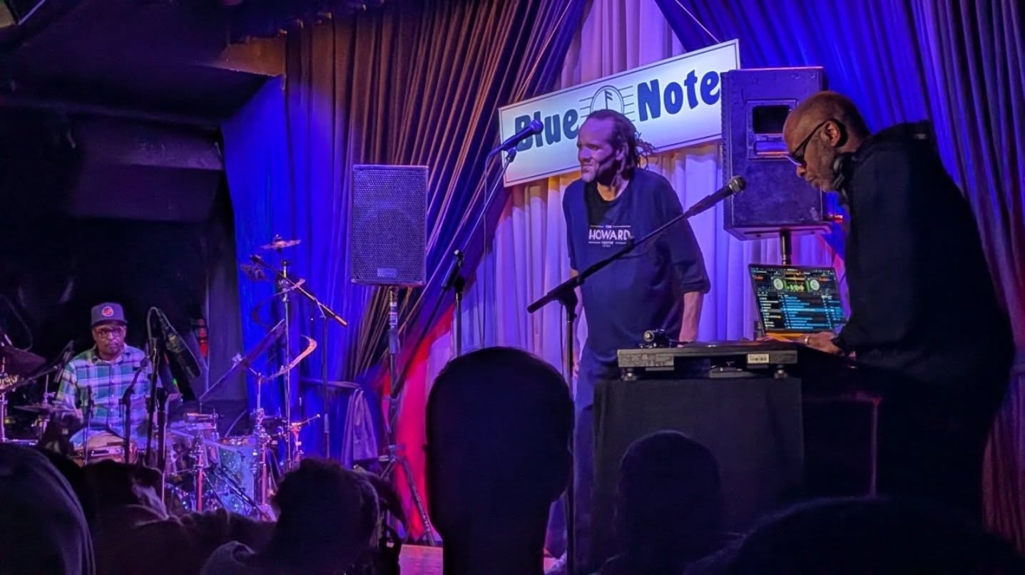 @bluenotenyc is always a great place to enjoy some live music and feel like you're engaging with the artist. @djjazzyjeff on the #turntables @the_savionglover in the tap shoes vibing out and @chrisdaddydave on the drums providing the grooveπΆπ΅ππ₯π¬