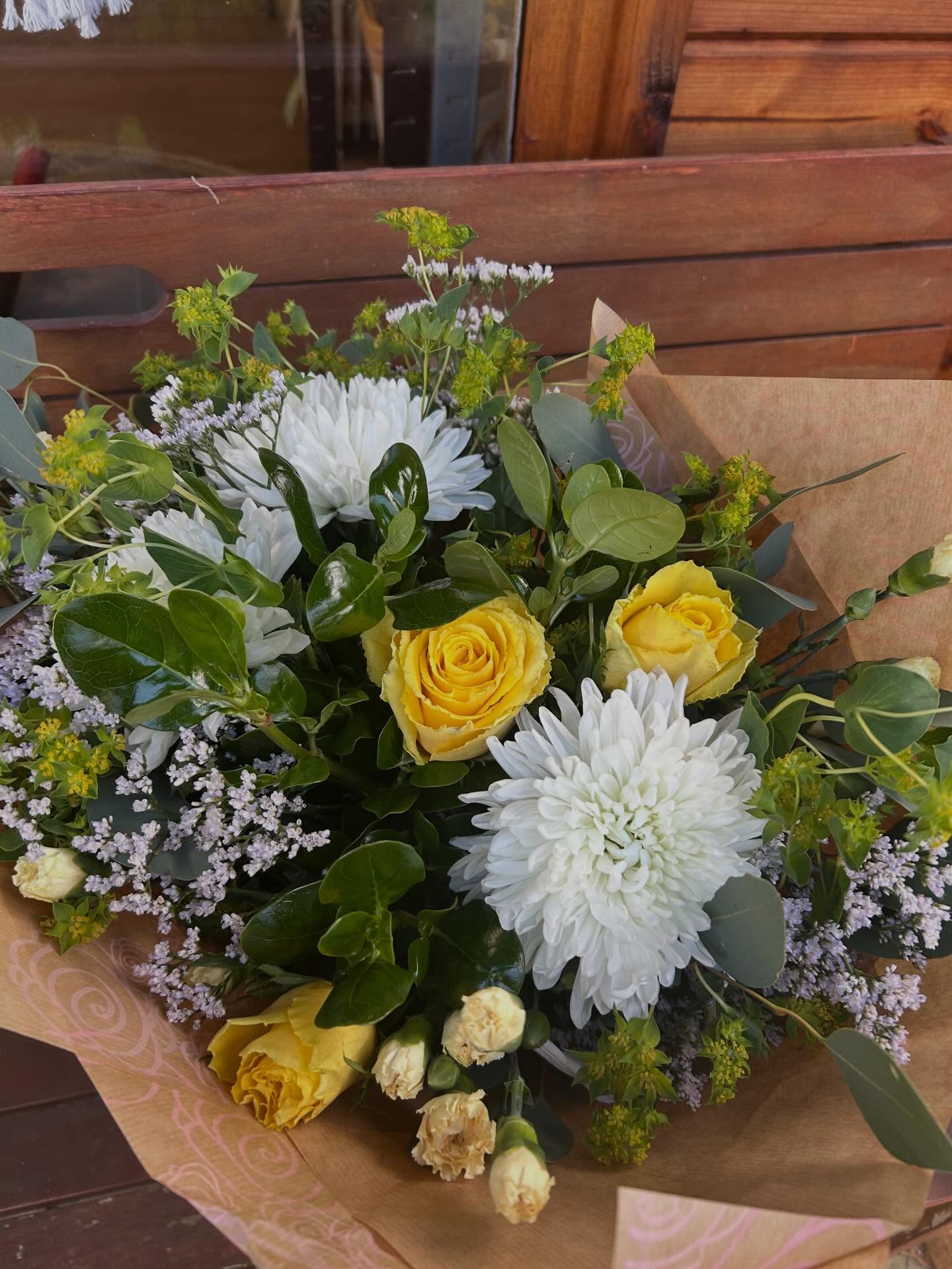 HAPPY MOTHERS DAY to all the mums and carers out there. Hope you all have amazing days #mothersdaygifts #motherdayflowers #florist #flowers