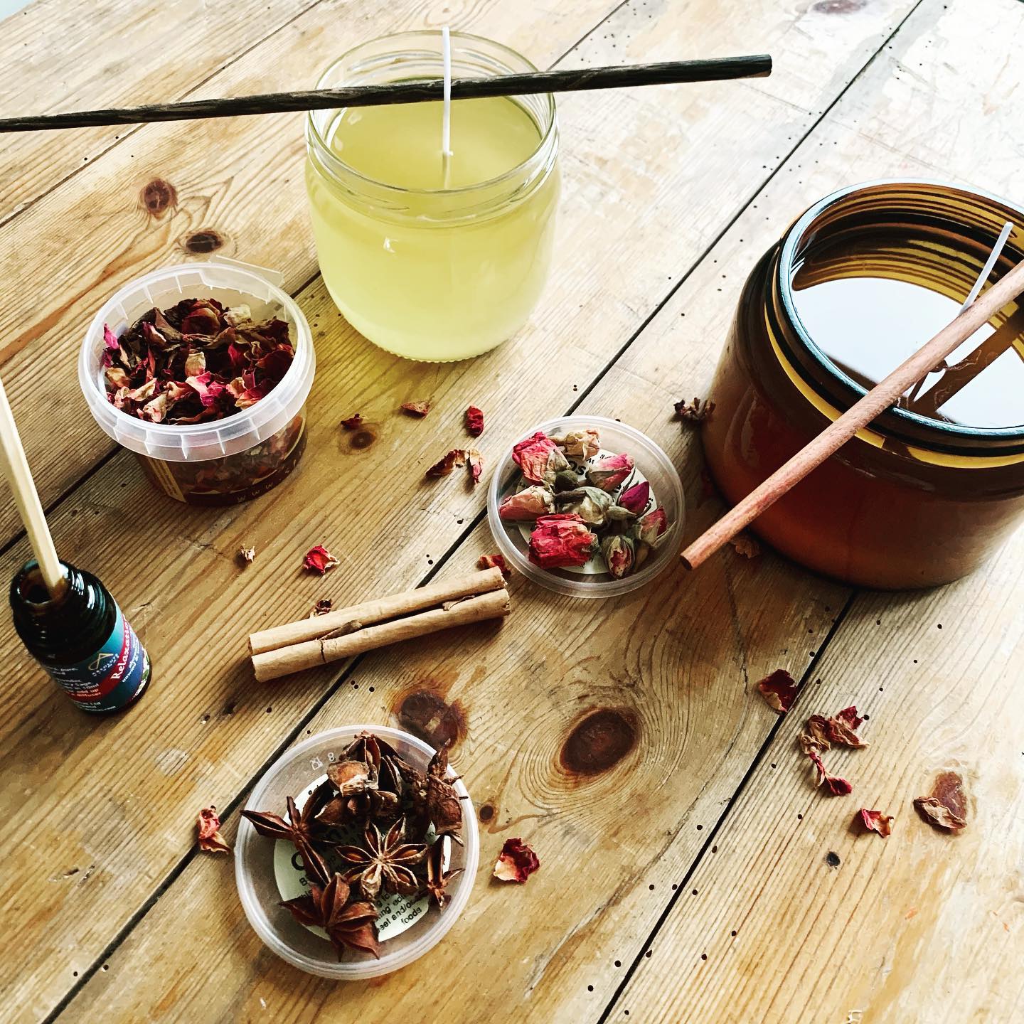 DIY CANDLES!
I absolutely adore making candles and let's face it, who doesn’t like receiving a candle for Xmas? ☺️
👉 INGREDIENTS
Wax (I use soywax, beeswax is an option too)
wick + tape (they normality come together)
glass jar
essential oils
decoration (rose petals, star anise, cinnamon etc)
👉 METHOD
Melt the wax in a pot using the bain-marie method
While the wax is melting, stick the wick in the middle of a dry and clean jar, hold it in place with a chopsticks or pen.
When the wax has melted, add essential oils (20 drops for a big candle, 10 if using a smaller jar), pour the wax into the jar and let it set.
Lay the decoration on the surface when the wax is turning solid (80%) so they won’t sink in!
🕯 🌟 ❤️
#candles #diy #christmas #christmasdecor #presents #loveyourself #home #homemade #essentialoils #chemicalfree #soywaxcandle #dryflowers #petals #nutrition #nutritionist #homeopathy #relax #selflove #instagood #recycled #zerowastetips #chrismasvibes