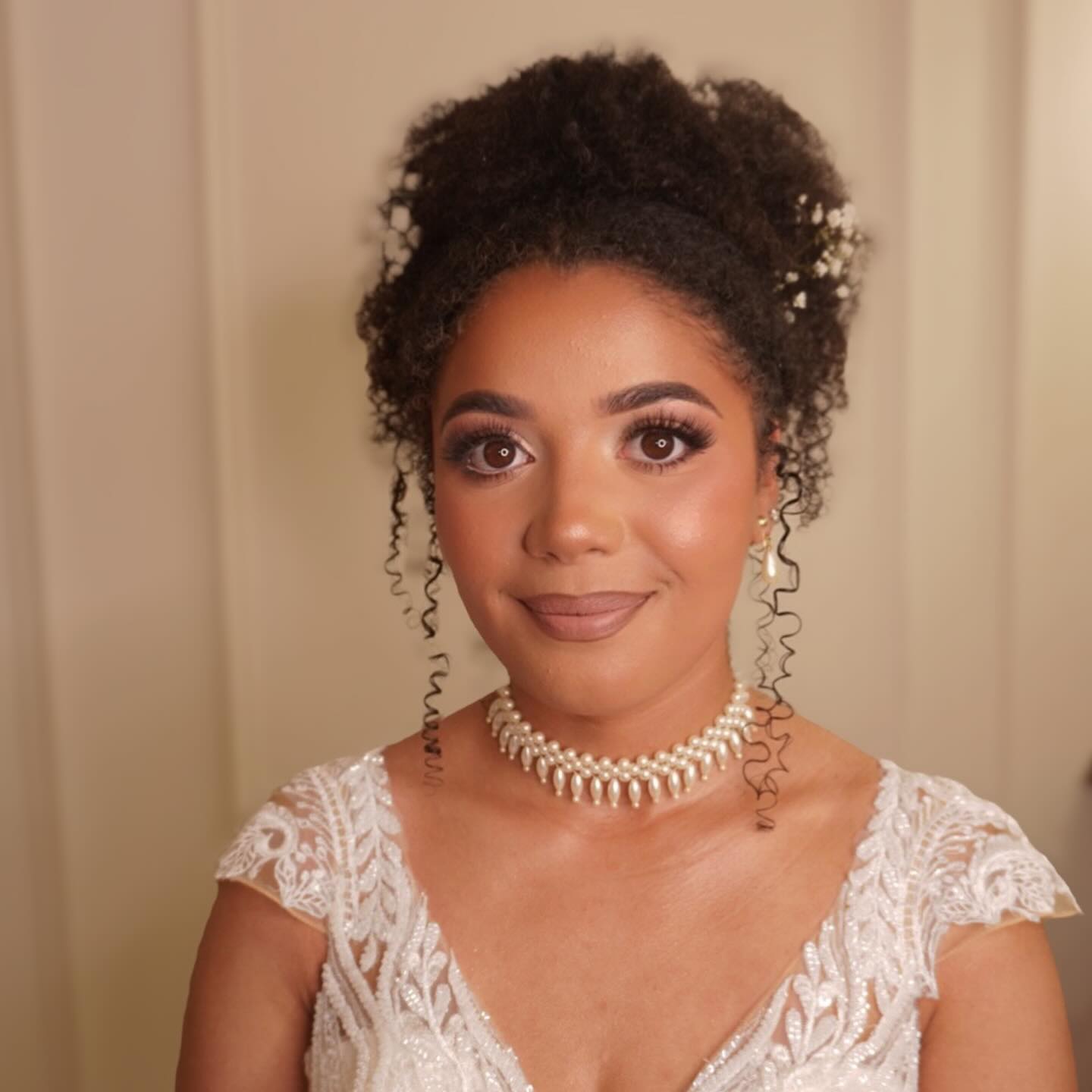 AG is glowing all the way to “I do!” 💌